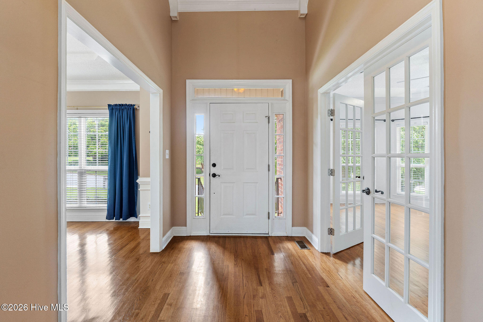 882 Windmill Lane Property Photo 3