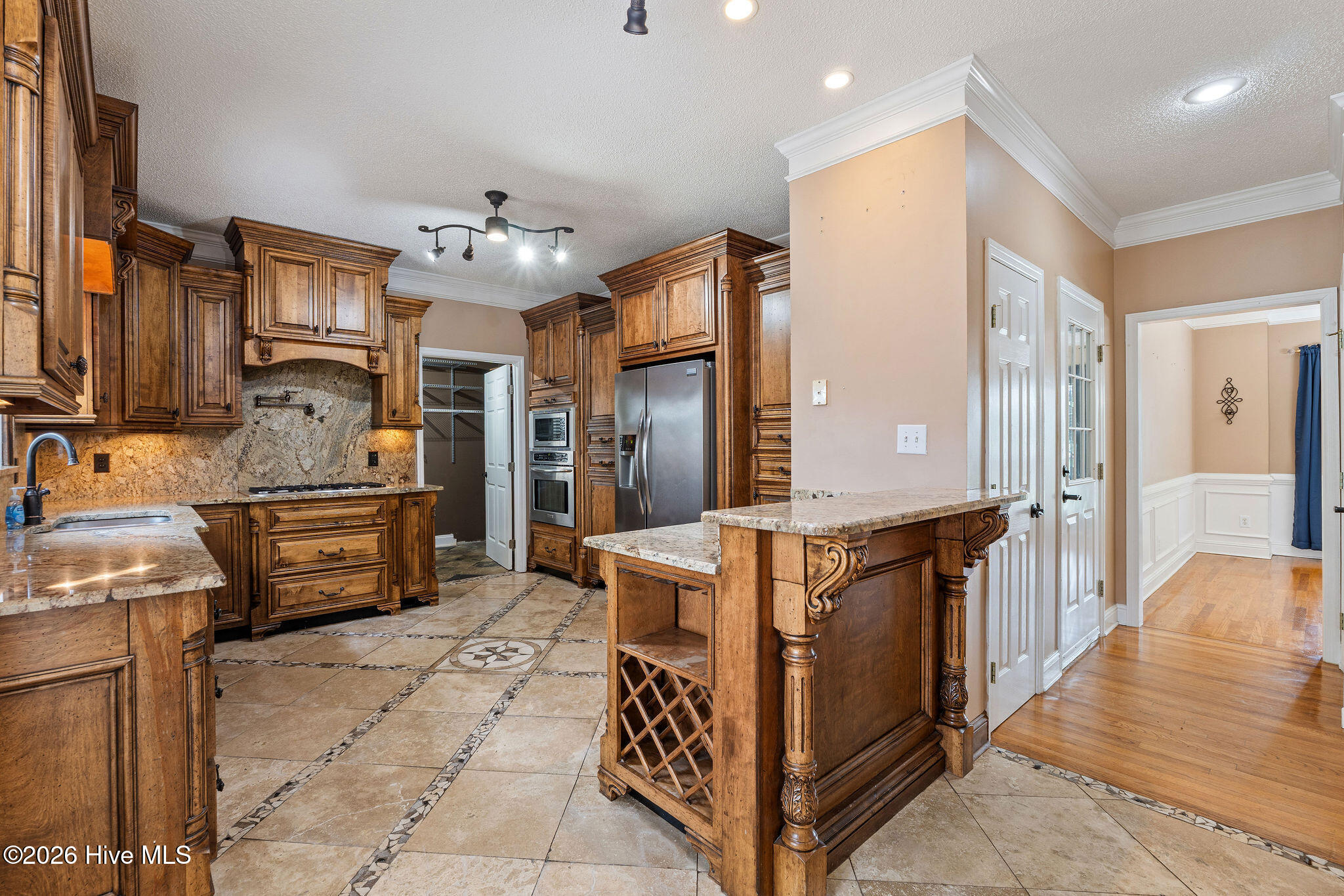 882 Windmill Lane Property Photo 14