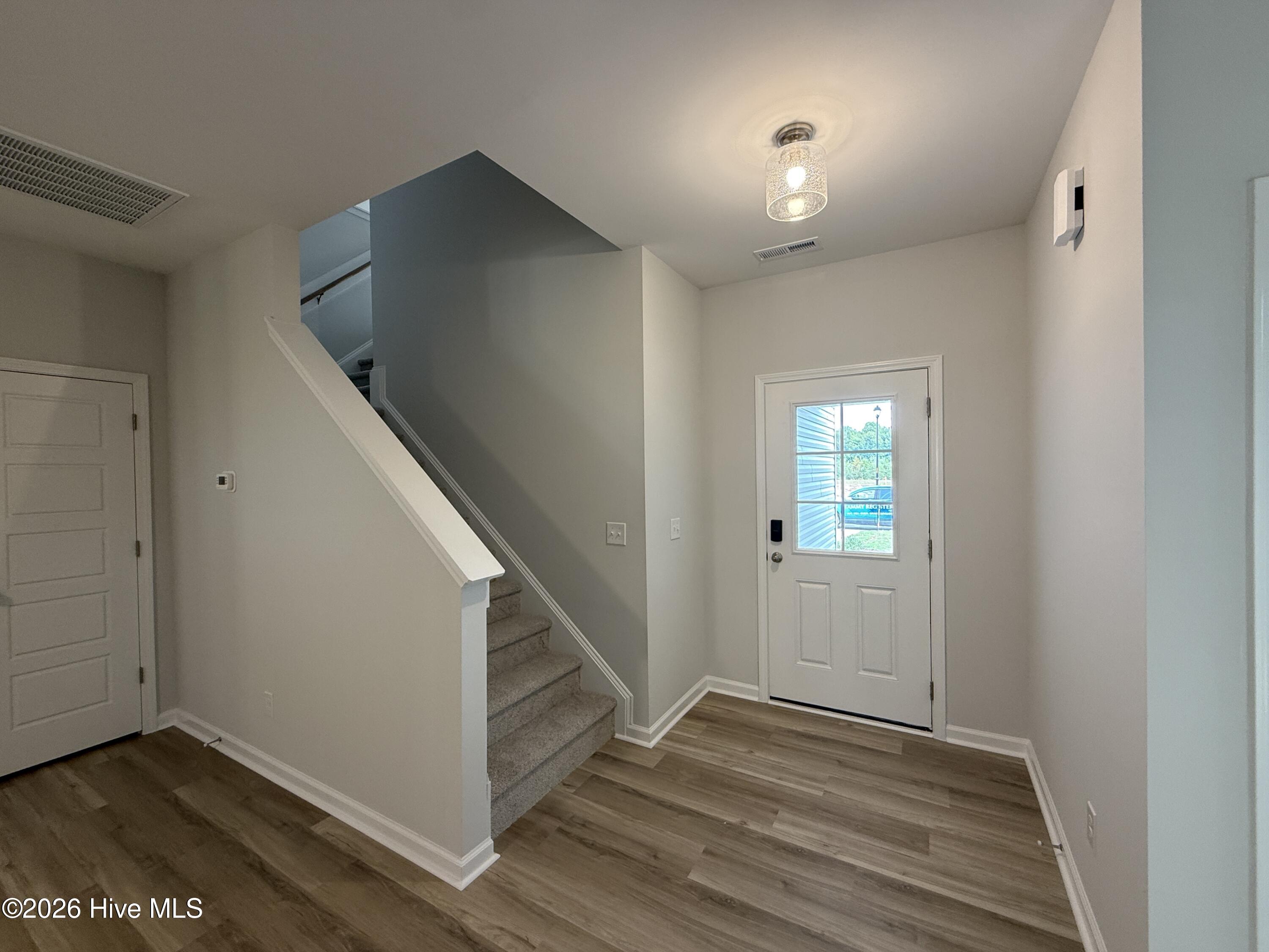 101 Crossvine Street Property Photo 2