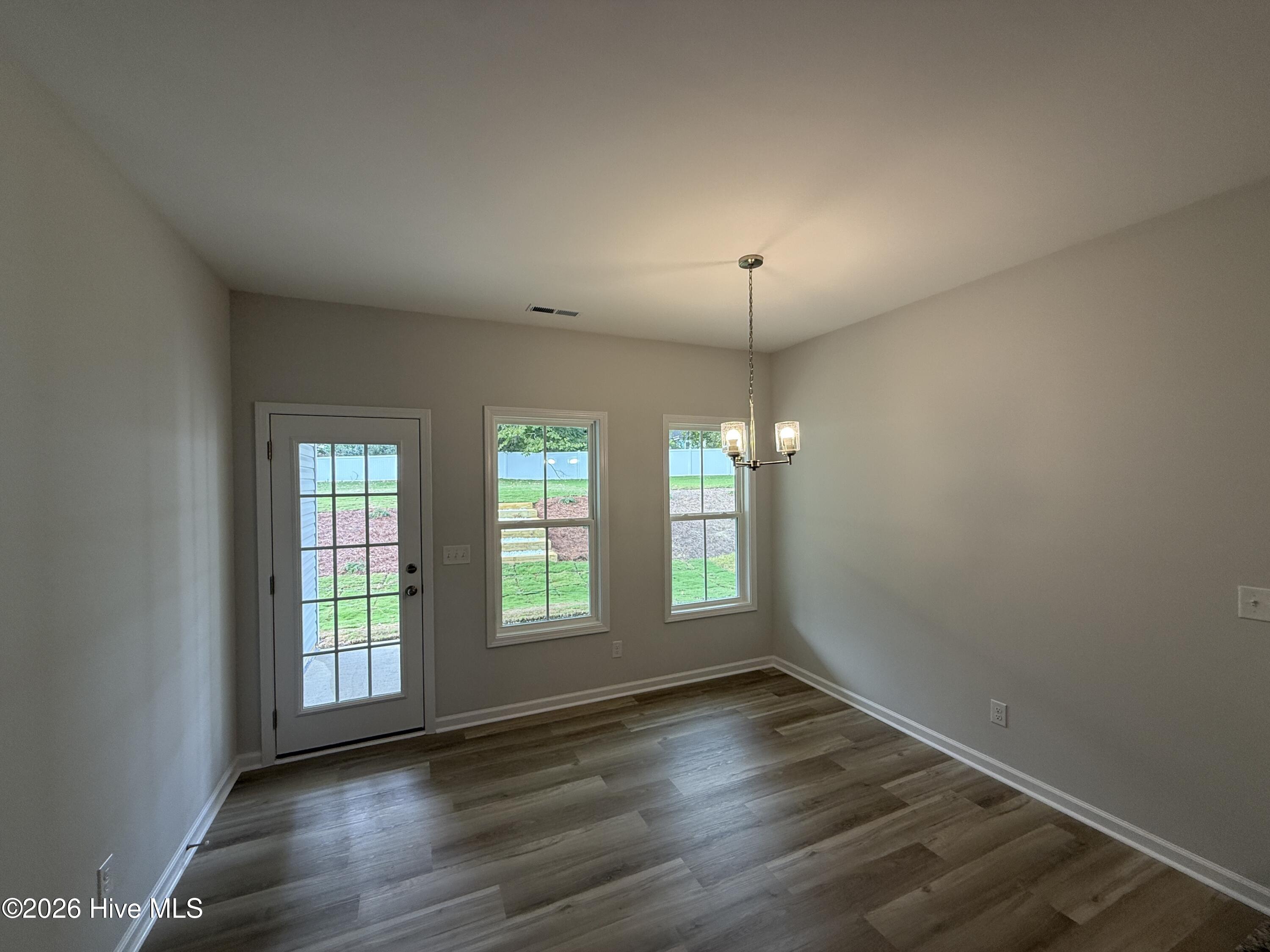 101 Crossvine Street Property Photo 7