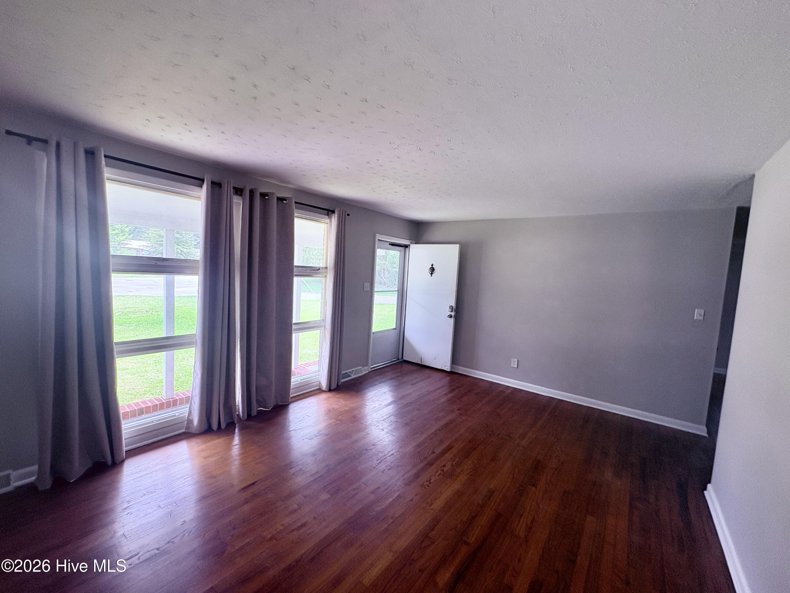406 Forest Grove Avenue Property Photo 8
