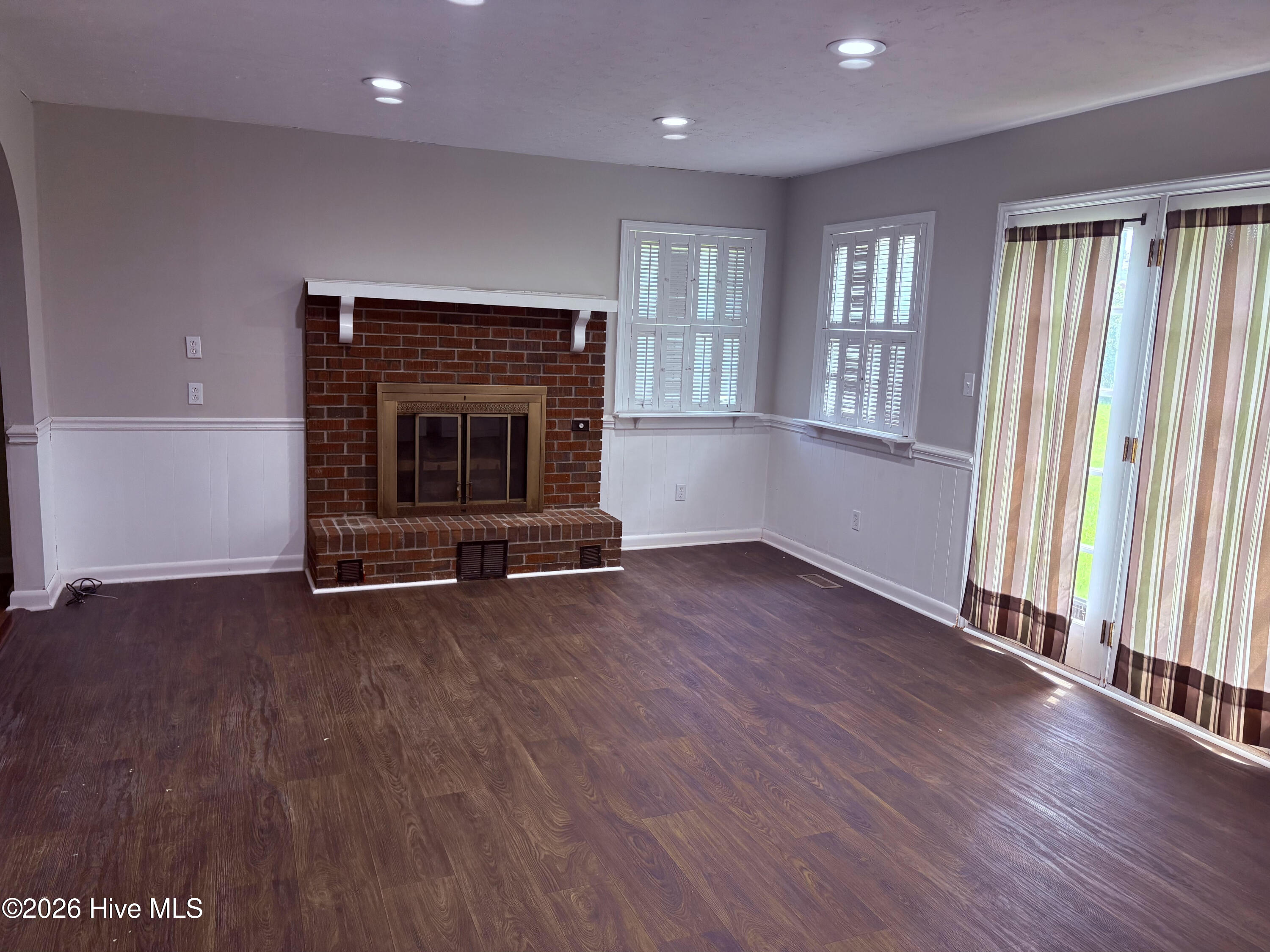406 Forest Grove Avenue Property Photo 11