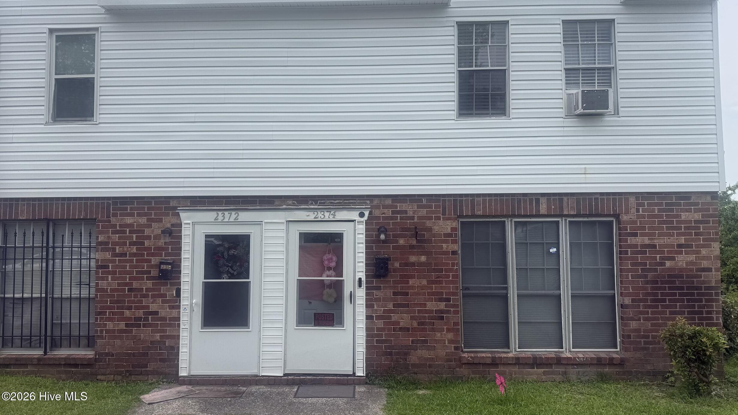 2374 Winston Way Property Photo 1