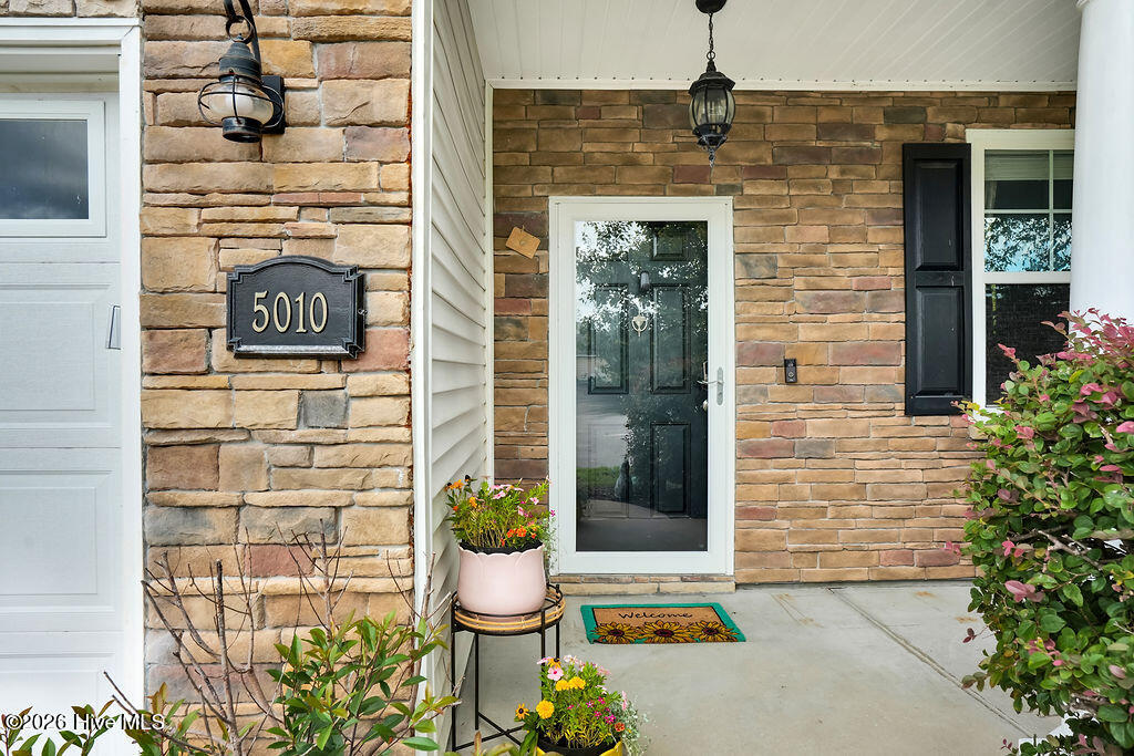 5010 Portside Drive Property Photo 3
