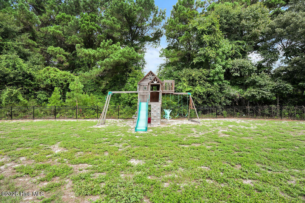 5010 Portside Drive Property Photo 37