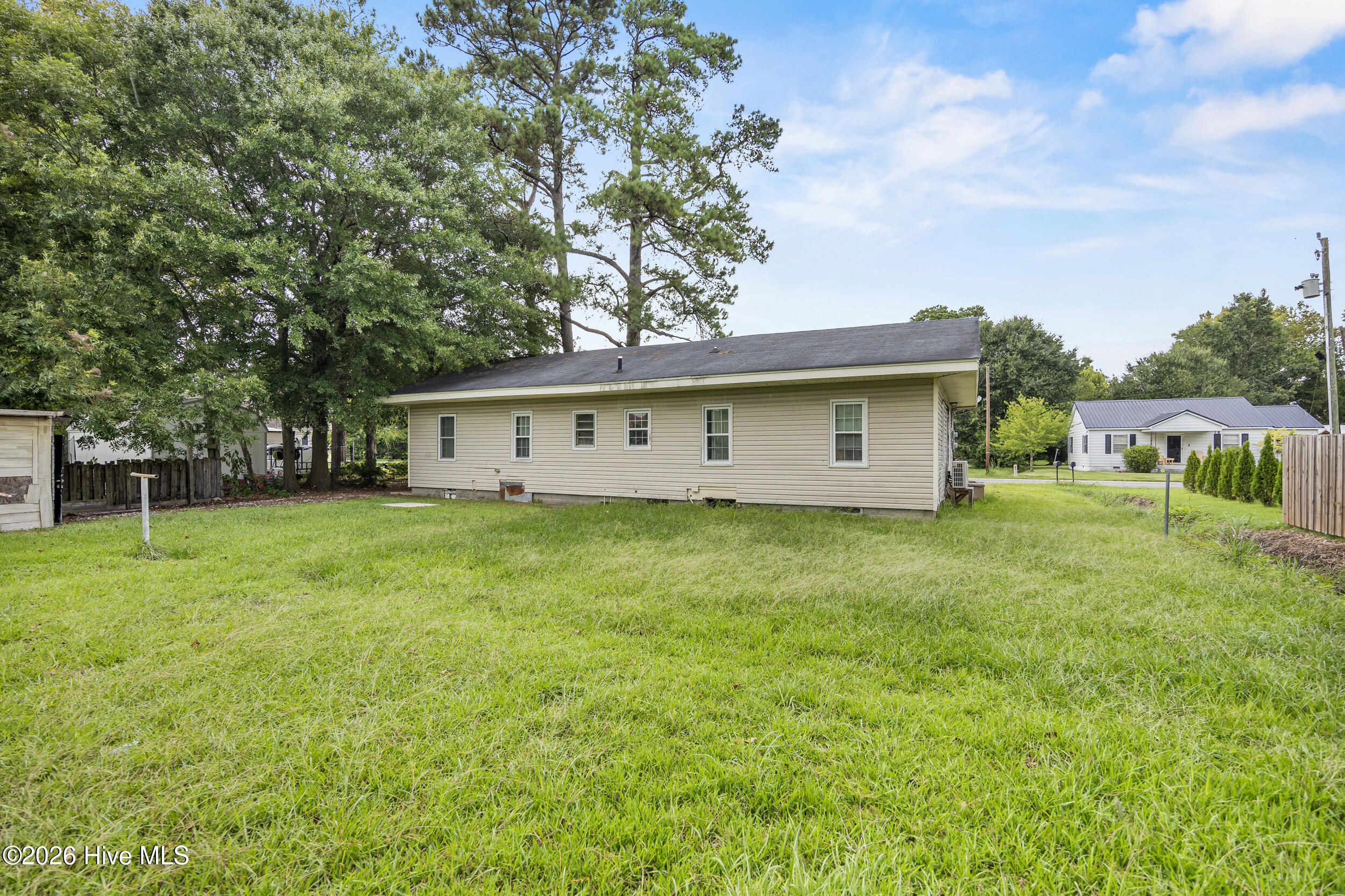 207 W Bridgers Street Property Photo 15