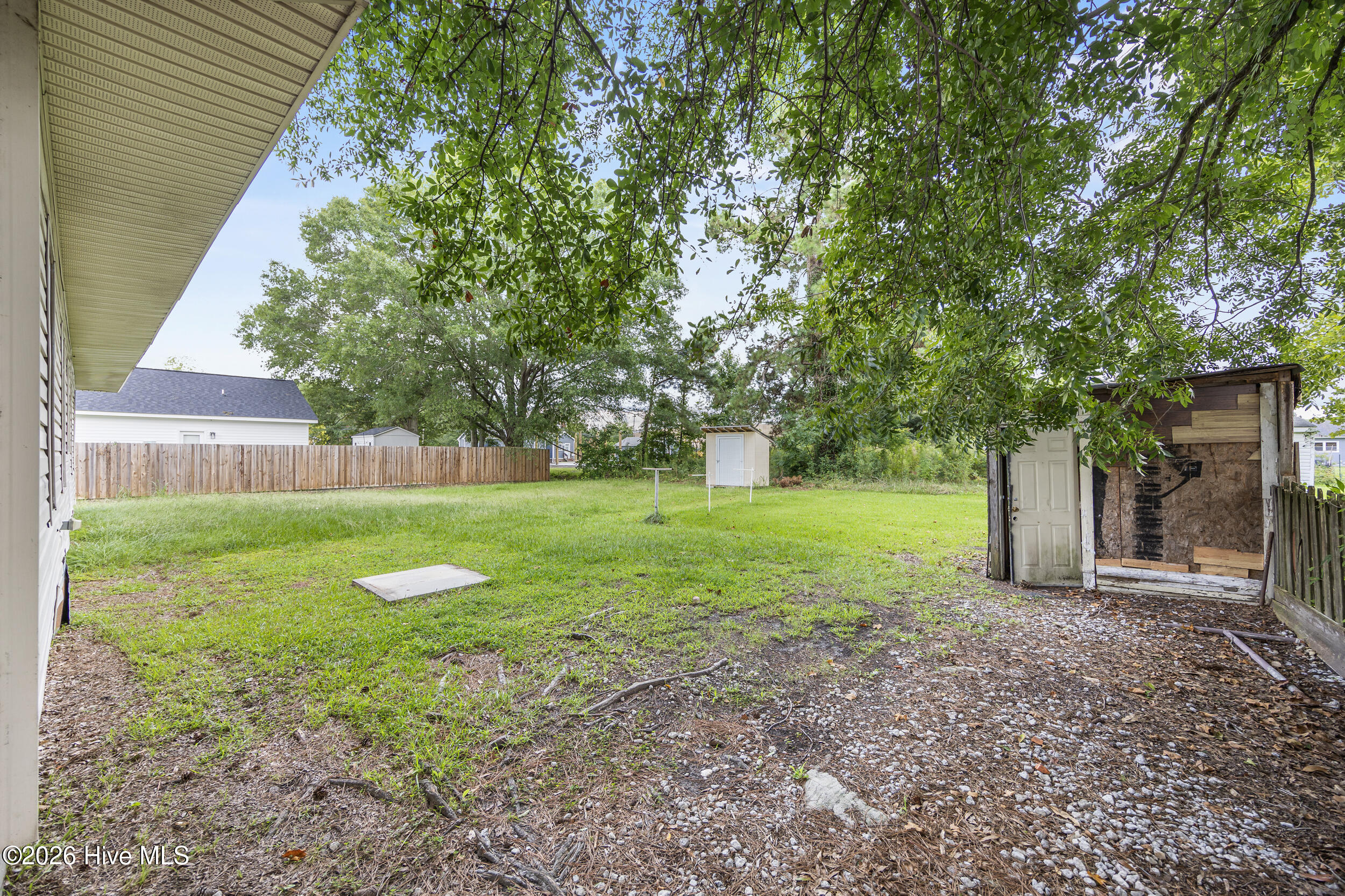 207 W Bridgers Street Property Photo 18