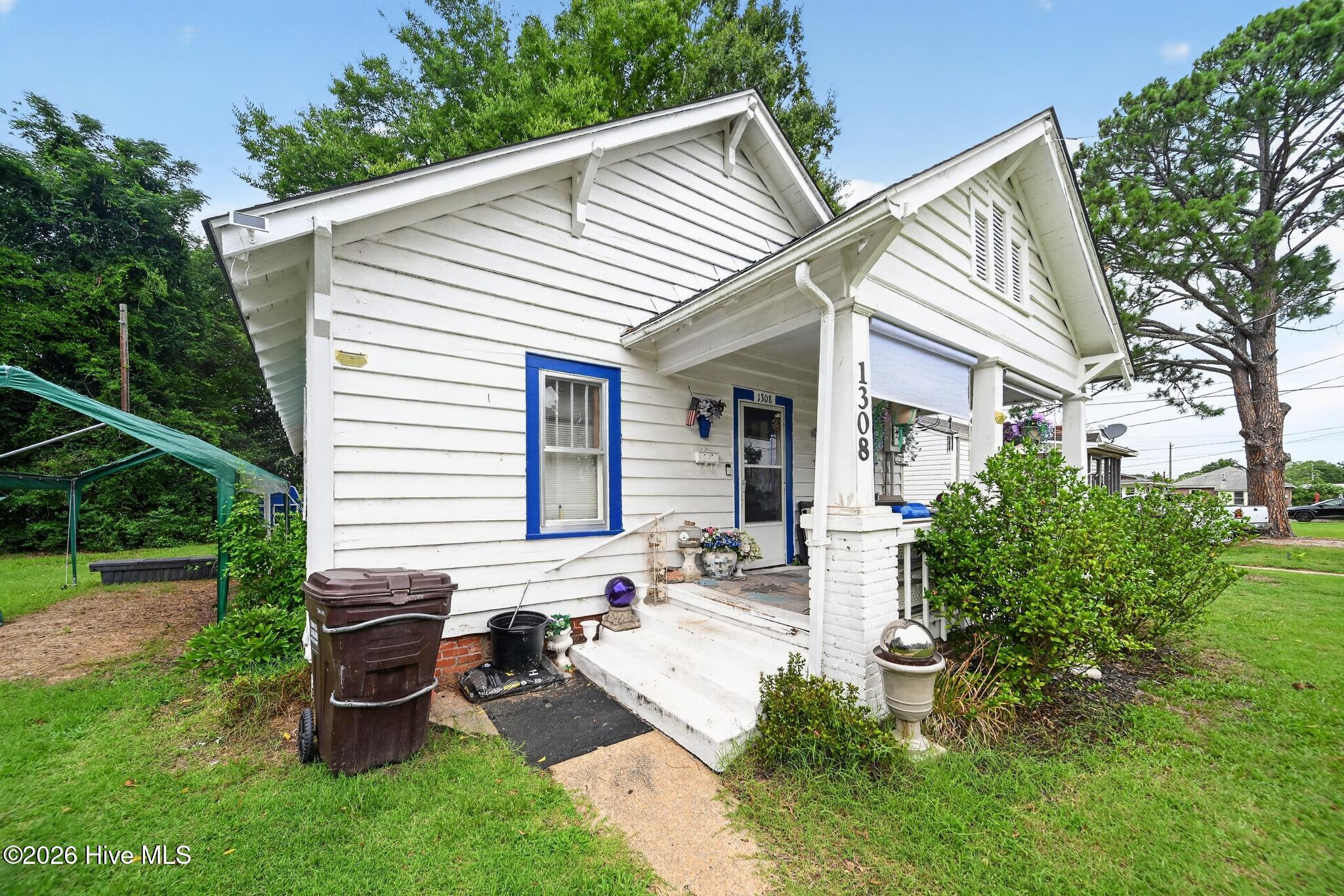 1308 Dancy Street Property Photo 2