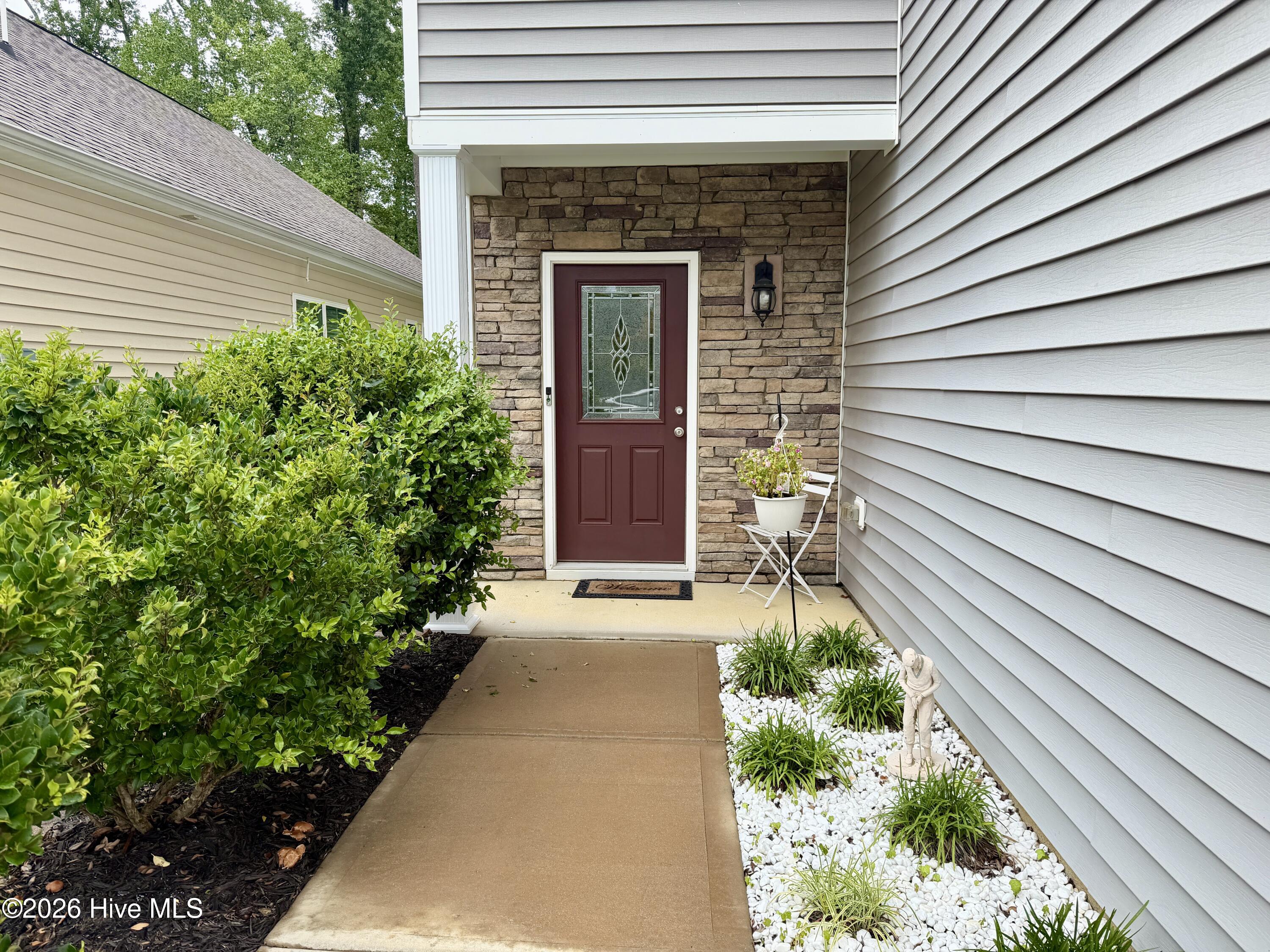 506 Golden Villas Drive Property Photo 2