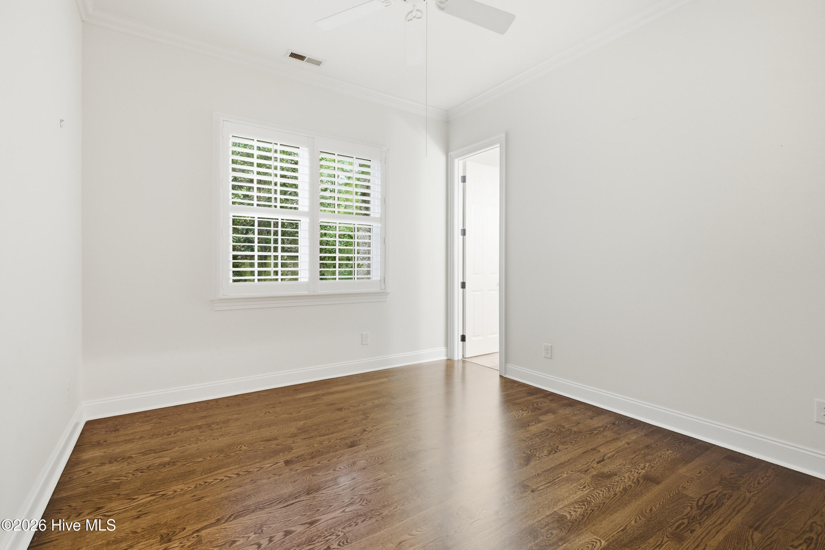 1105 Congressional Lane Property Photo 25