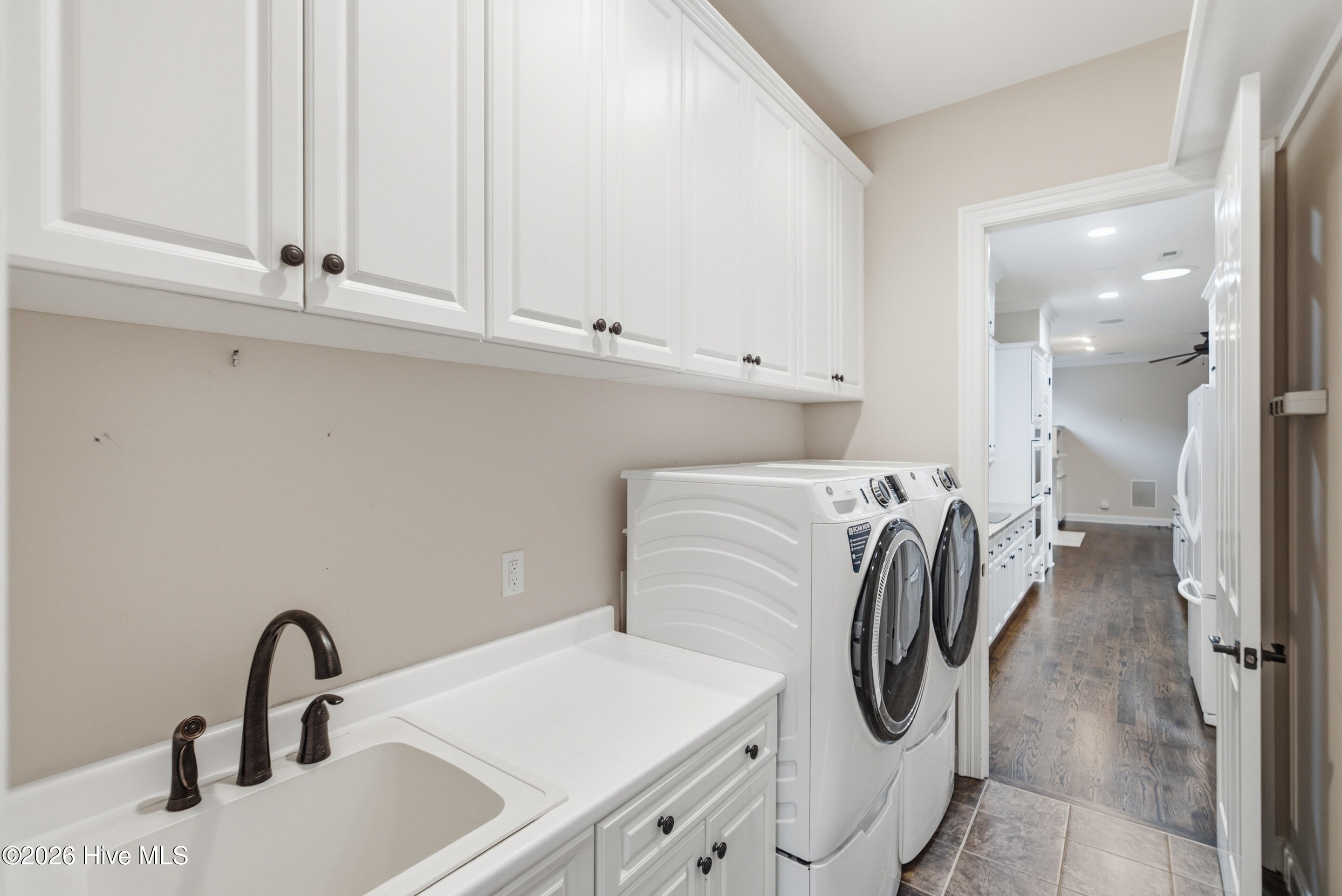 1105 Congressional Lane Property Photo 29