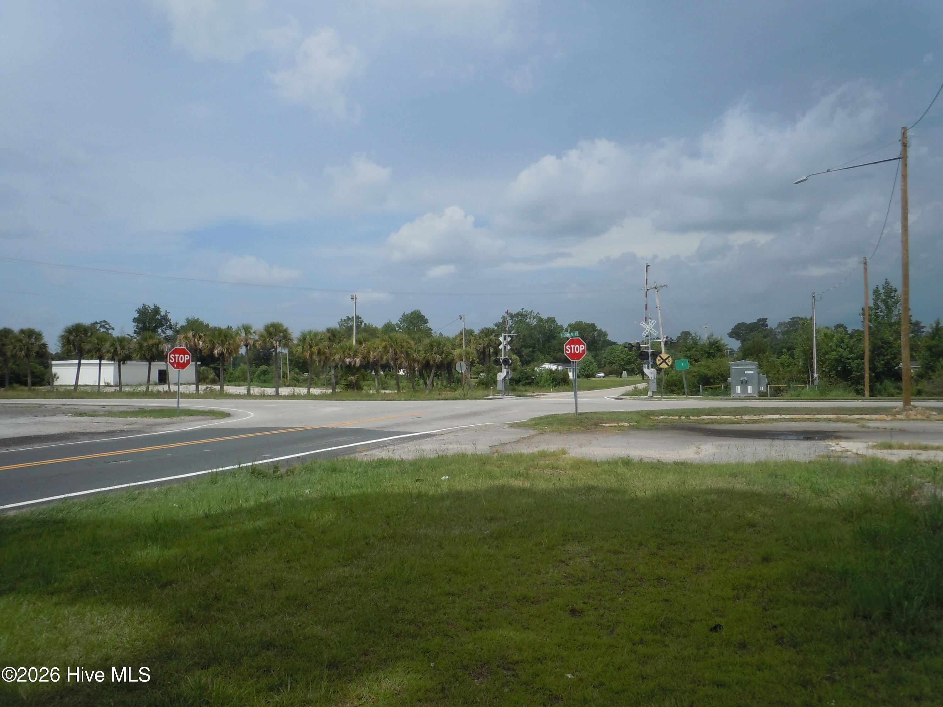 915 Hickman Road Property Photo 10