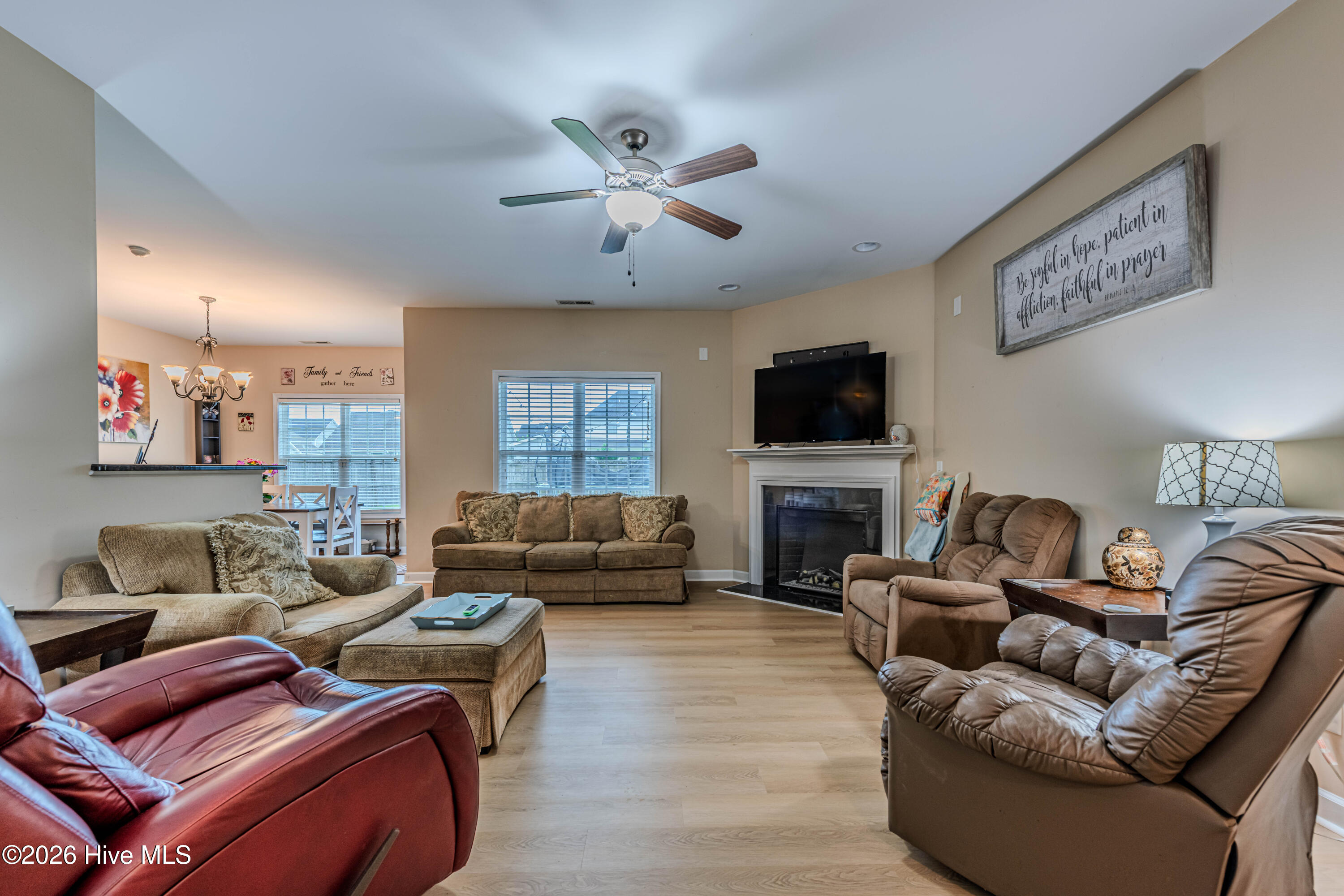 508 Louvre Lane Property Photo 6