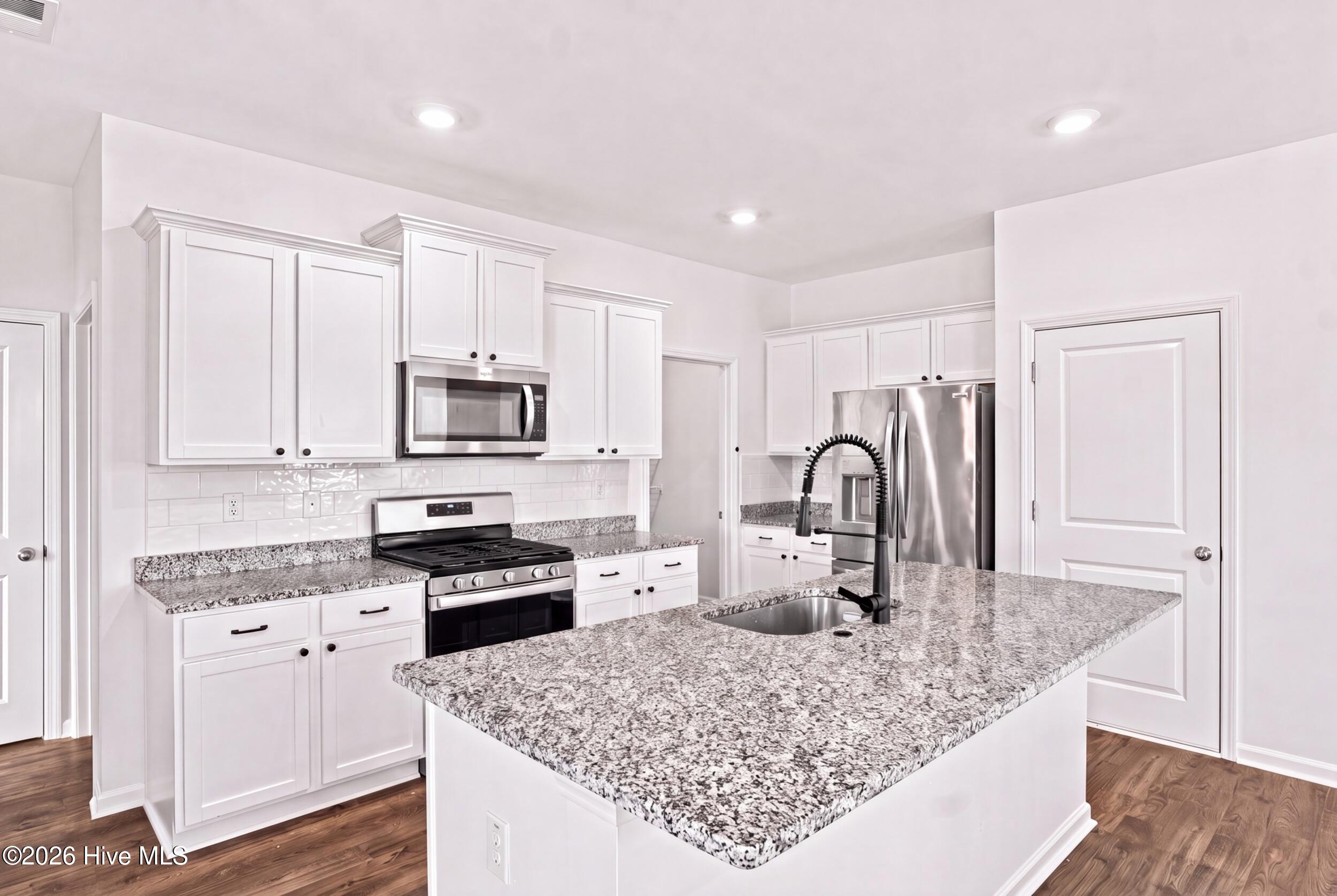 6053 Beadlow Street Property Photo 12