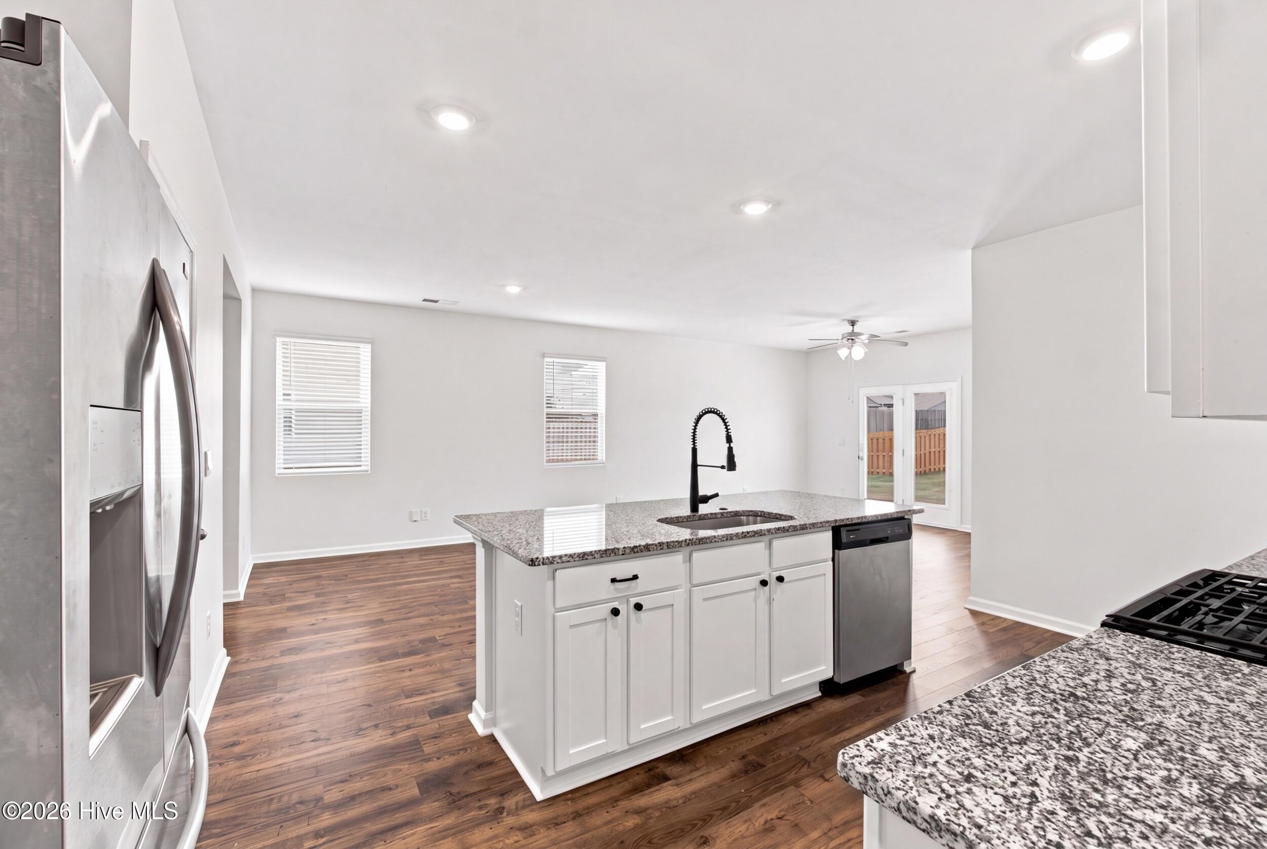 6053 Beadlow Street Property Photo 14