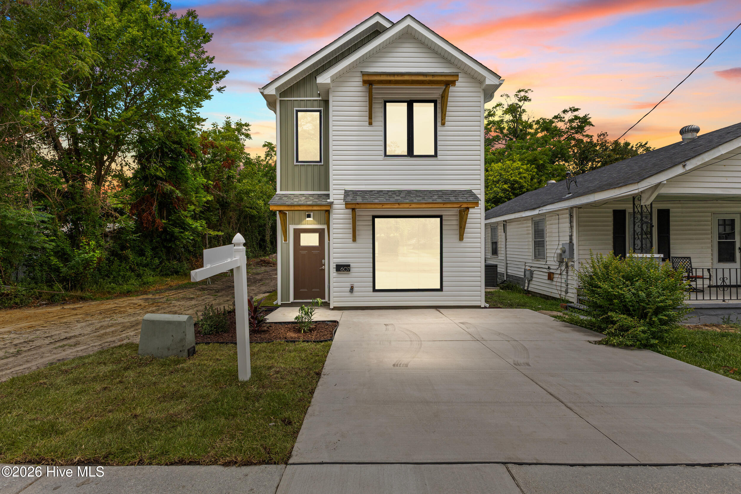 607 Marstellar Street
