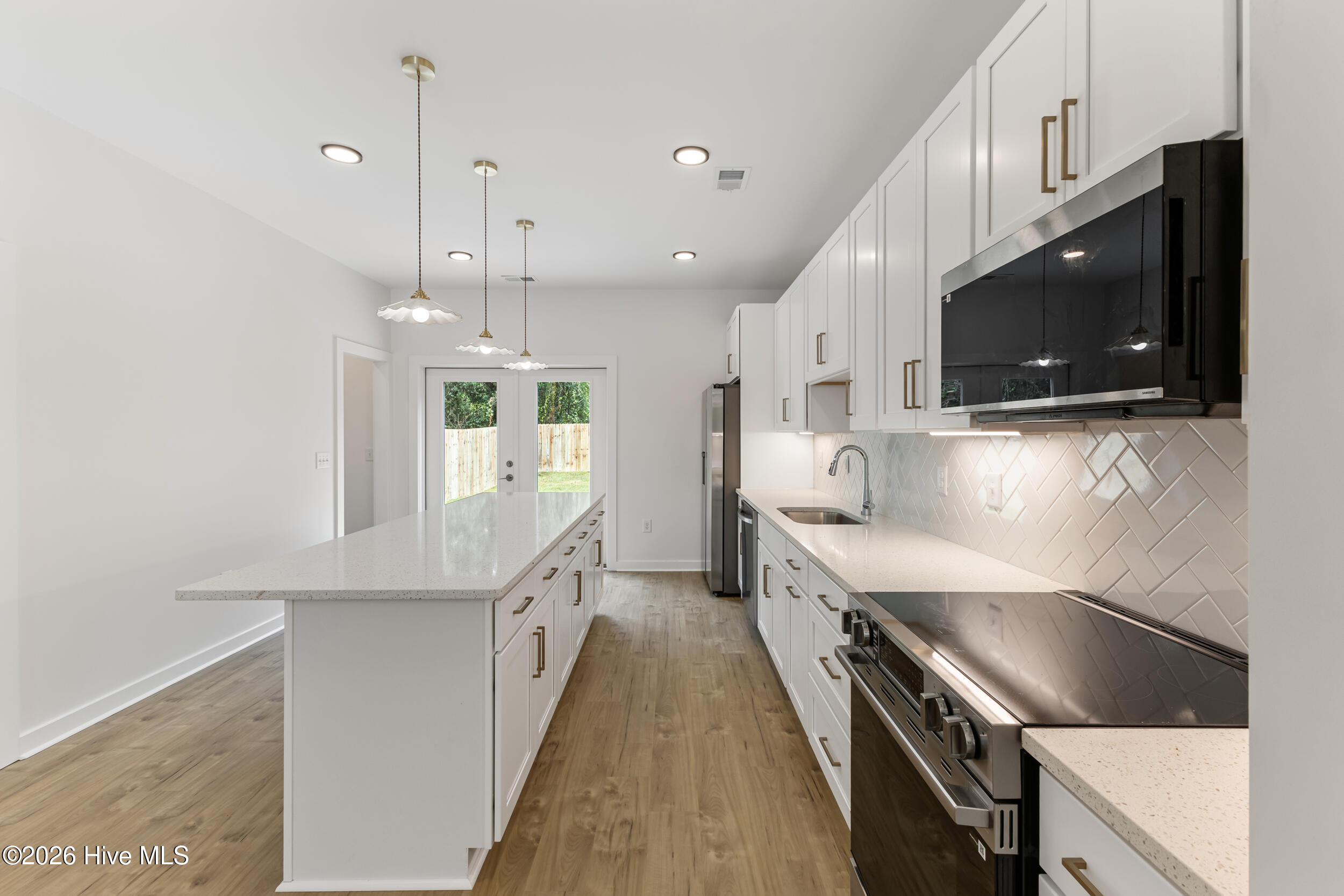 607 Marstellar Street Property Photo 14