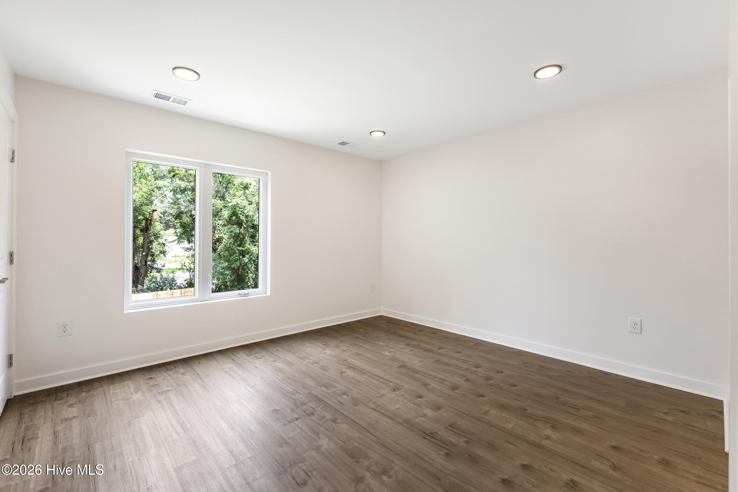 607 Marstellar Street Property Photo 17