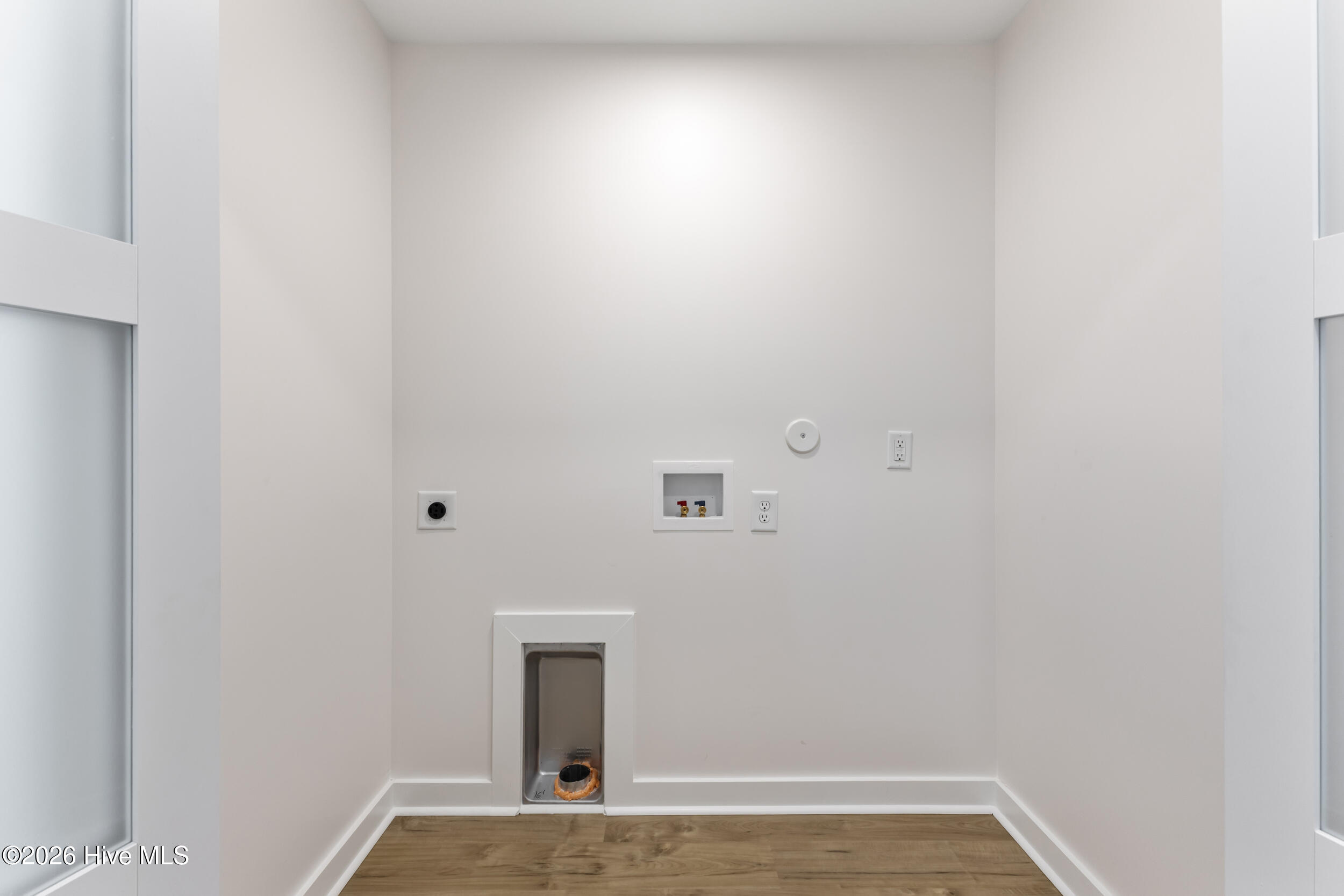 607 Marstellar Street Property Photo 28