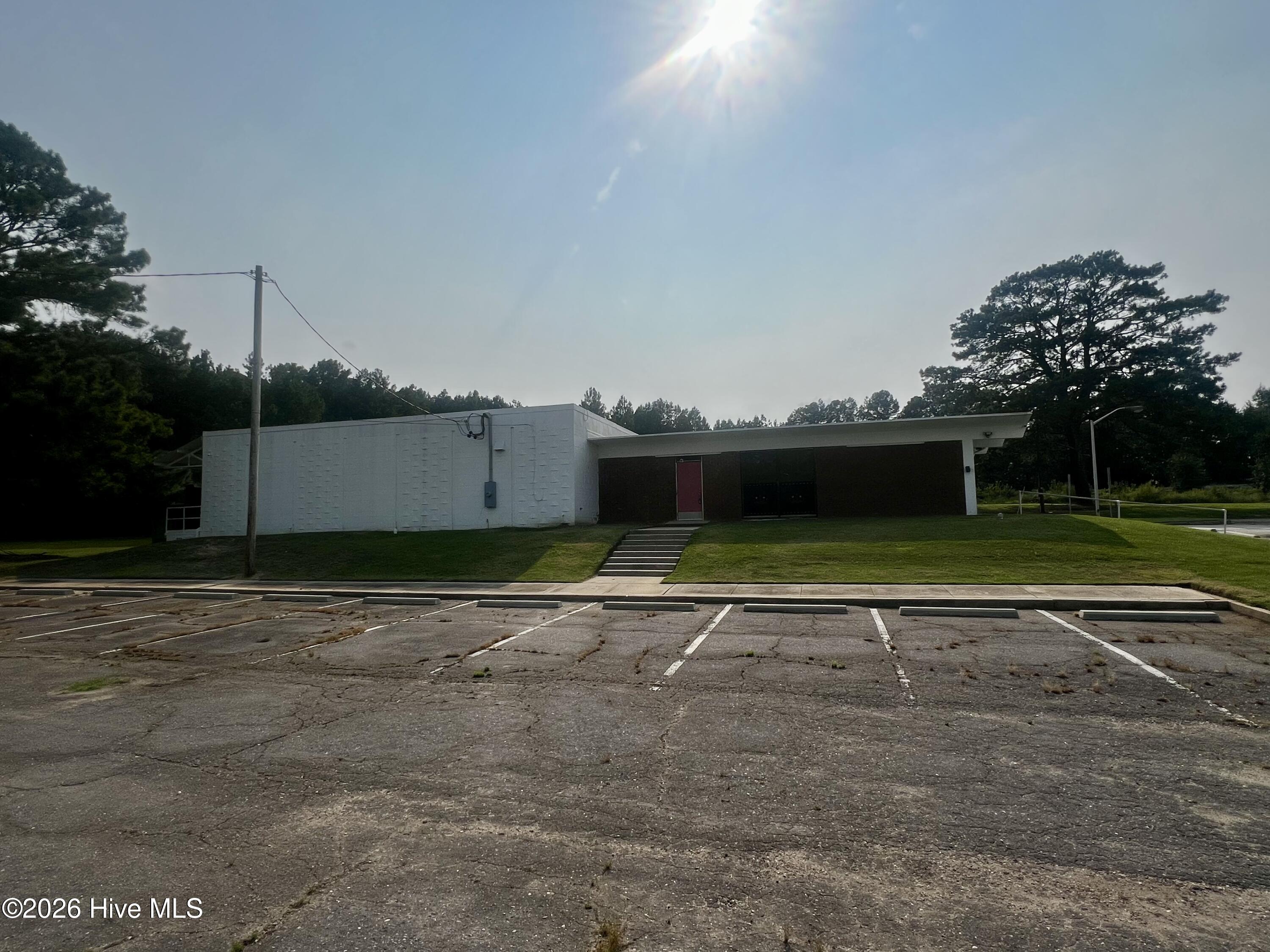 6799 Ward Boulevard Property Photo 1