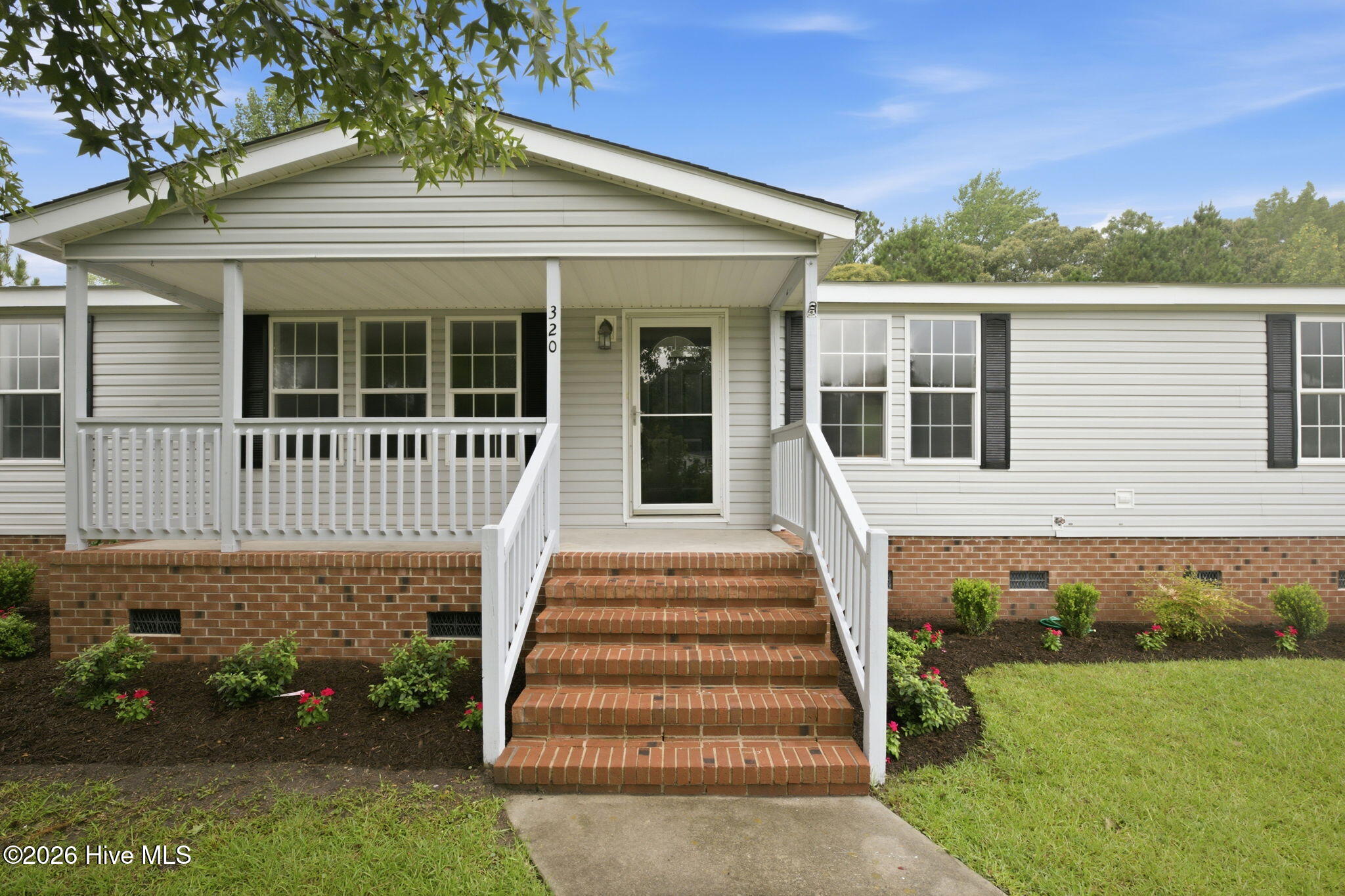 320 Macdonald Boulevard Property Photo 1