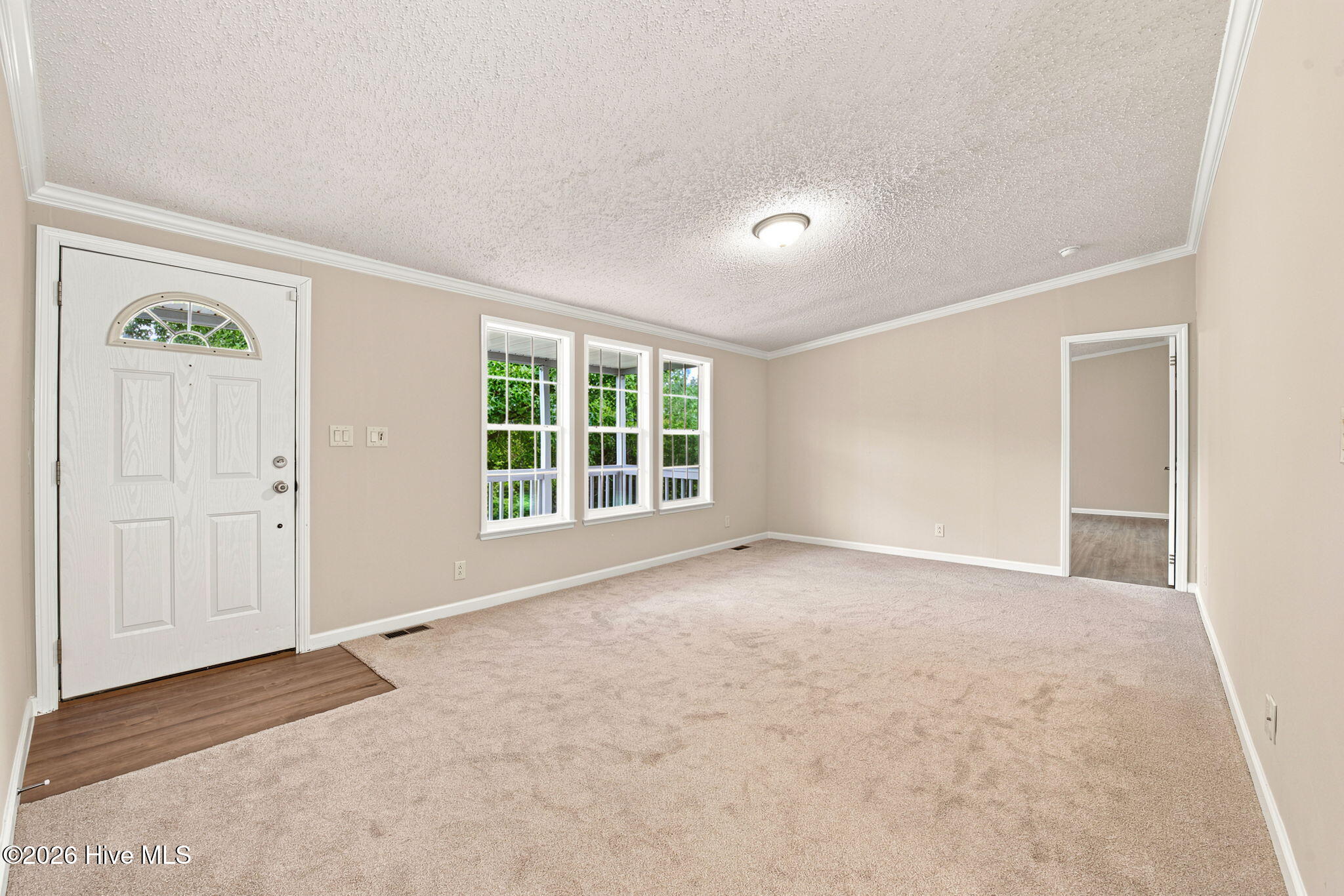 320 Macdonald Boulevard Property Photo 5