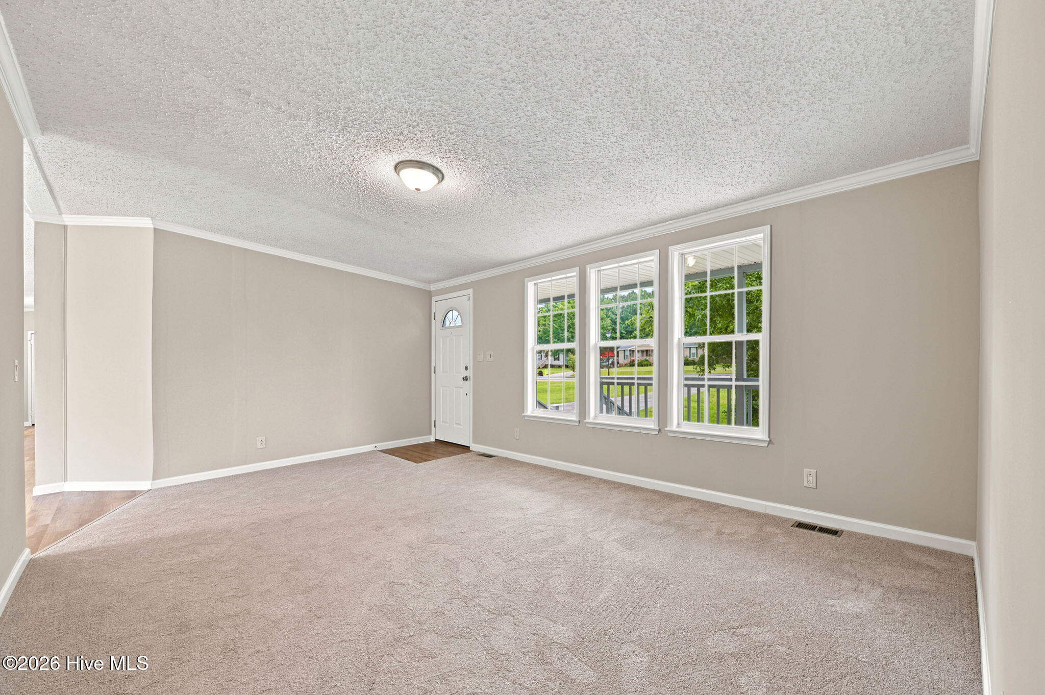 320 Macdonald Boulevard Property Photo 8