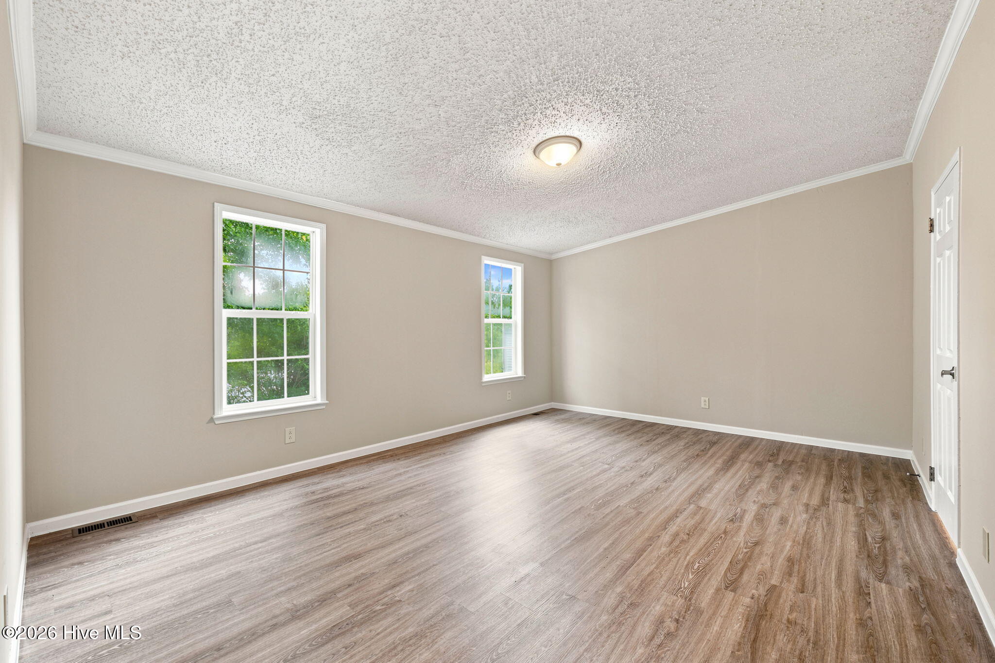 320 Macdonald Boulevard Property Photo 9