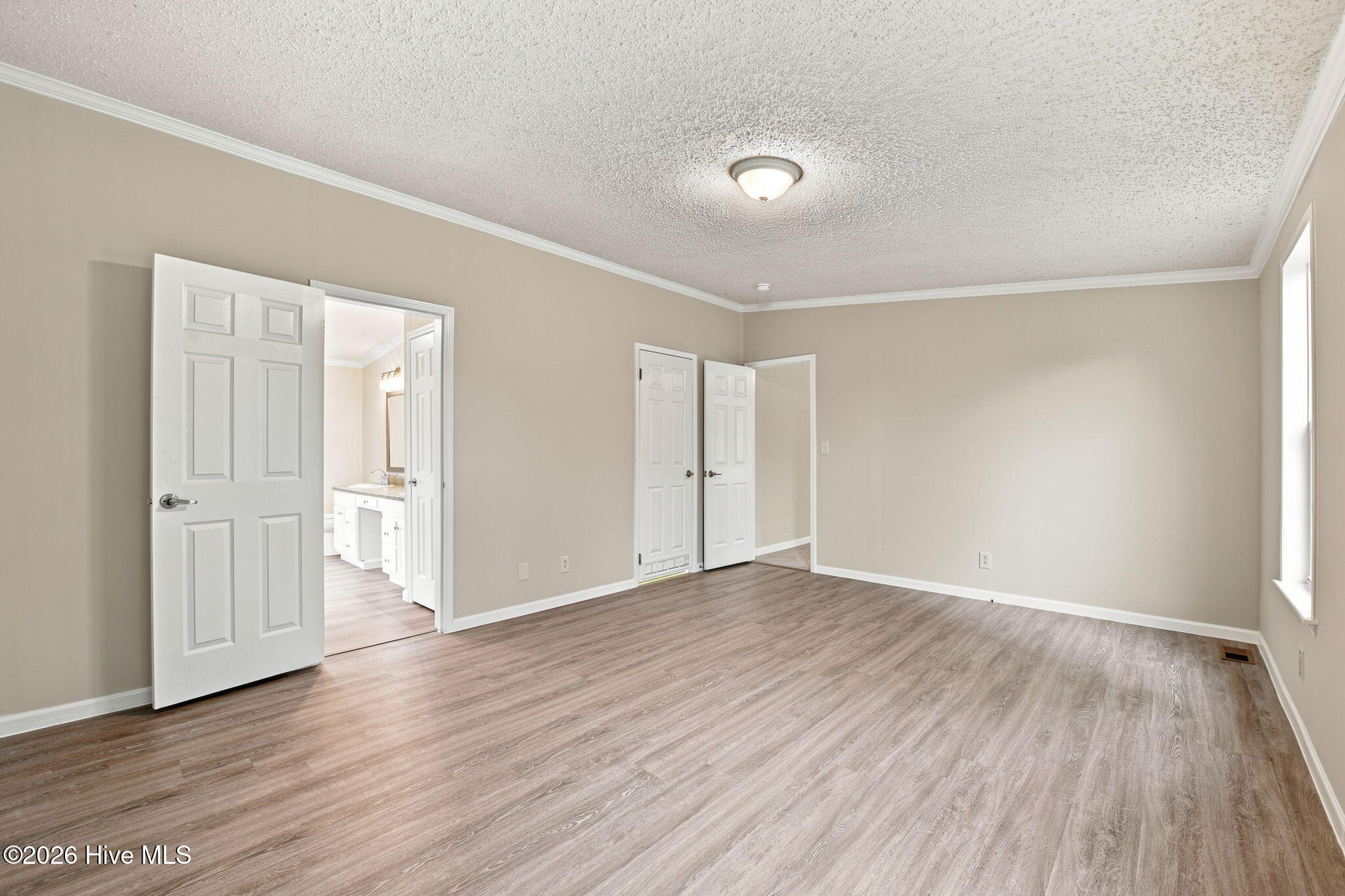 320 Macdonald Boulevard Property Photo 11