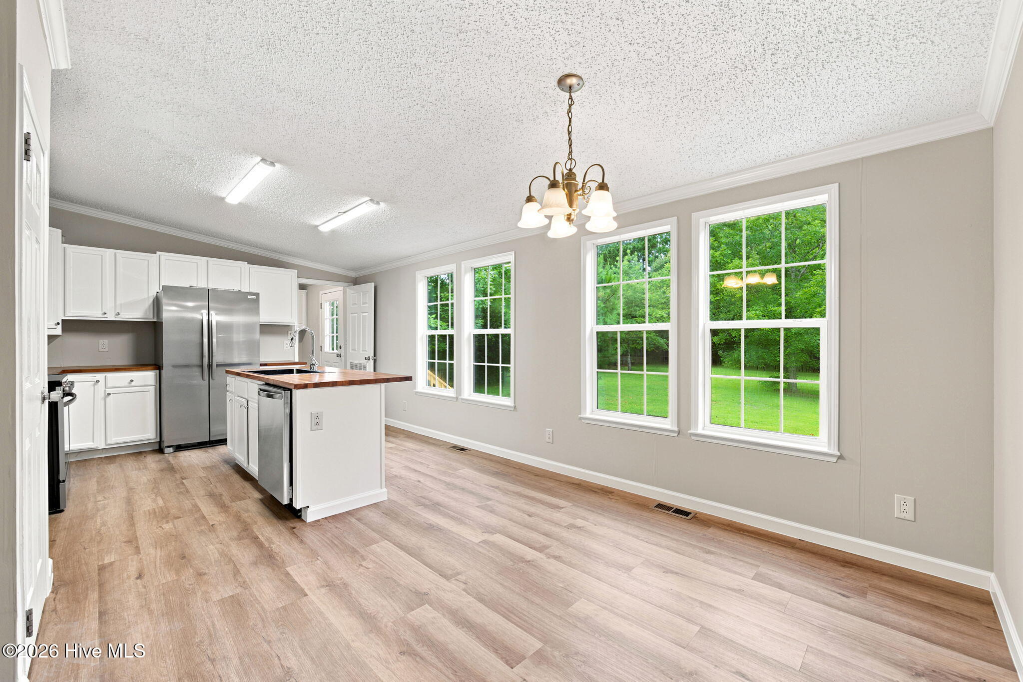320 Macdonald Boulevard Property Photo 24