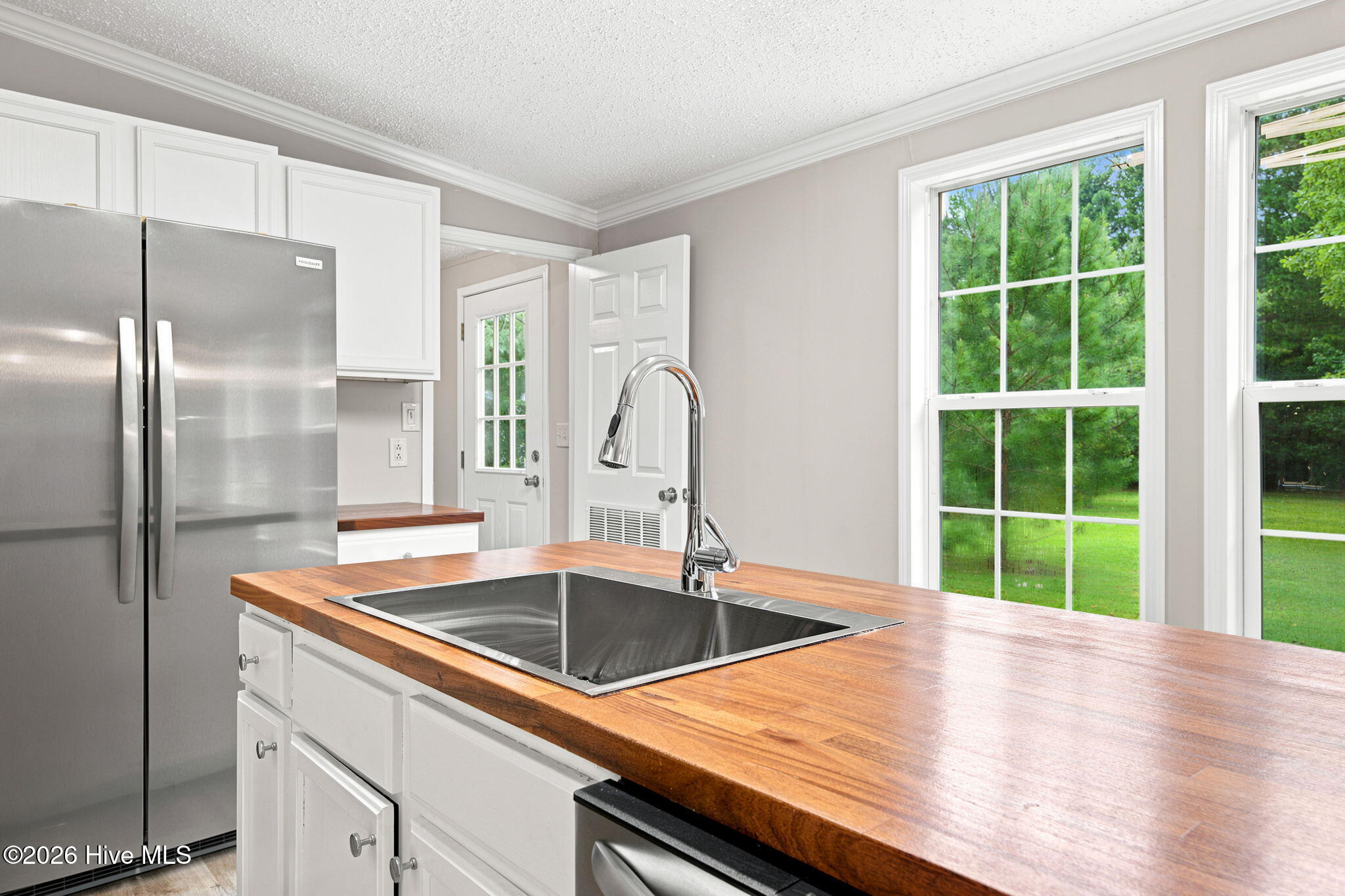 320 Macdonald Boulevard Property Photo 25