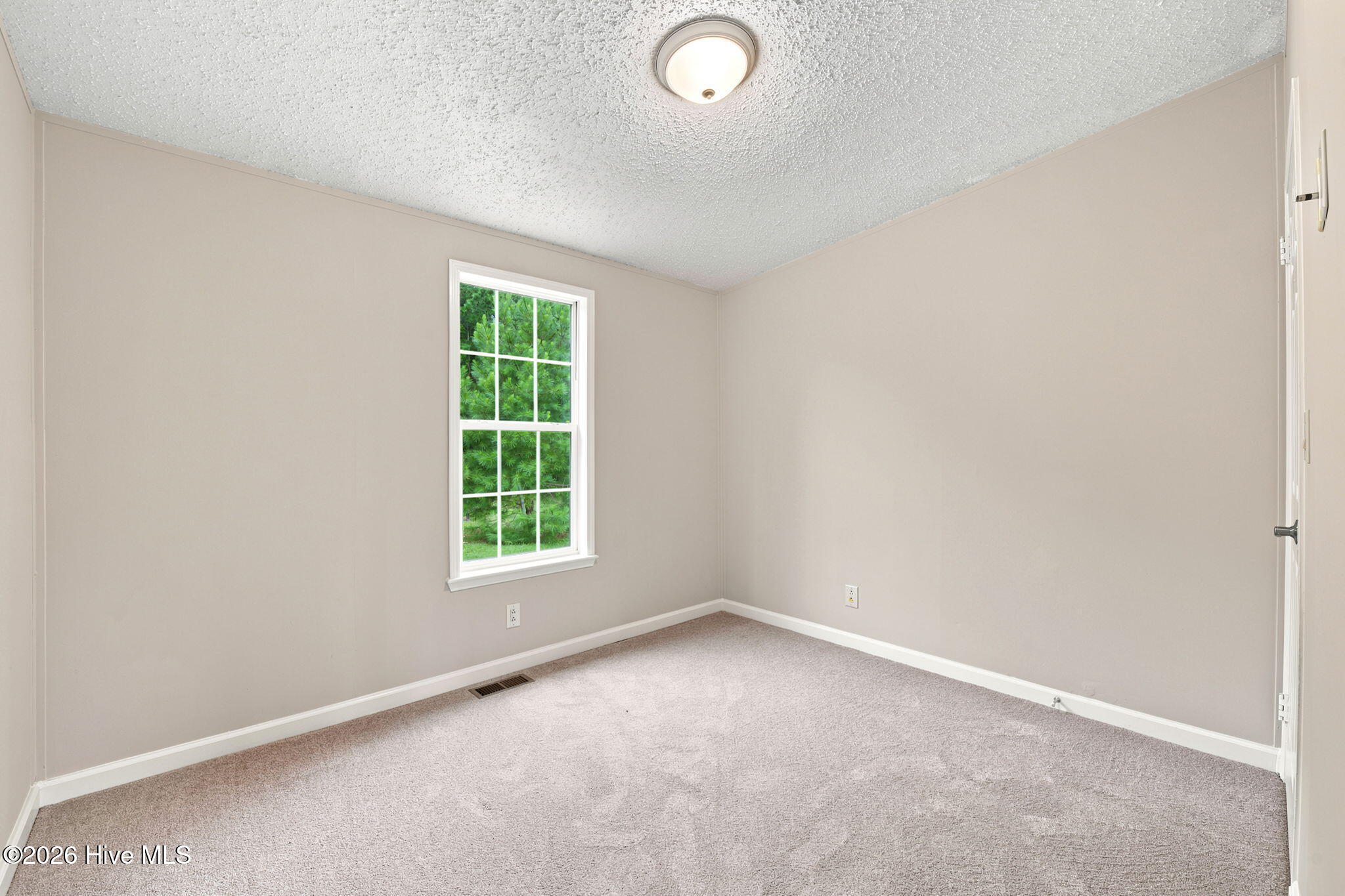 320 Macdonald Boulevard Property Photo 42