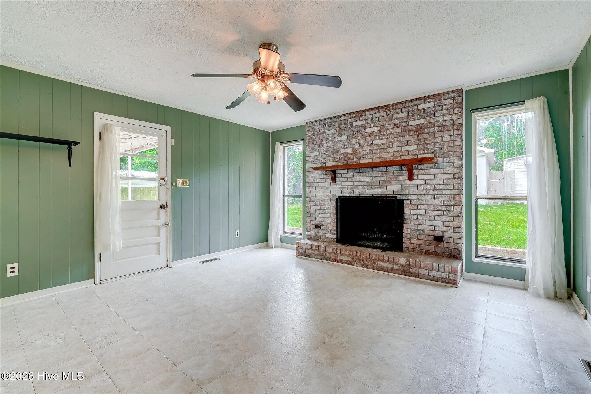 423 Audubon Circle Property Photo 3