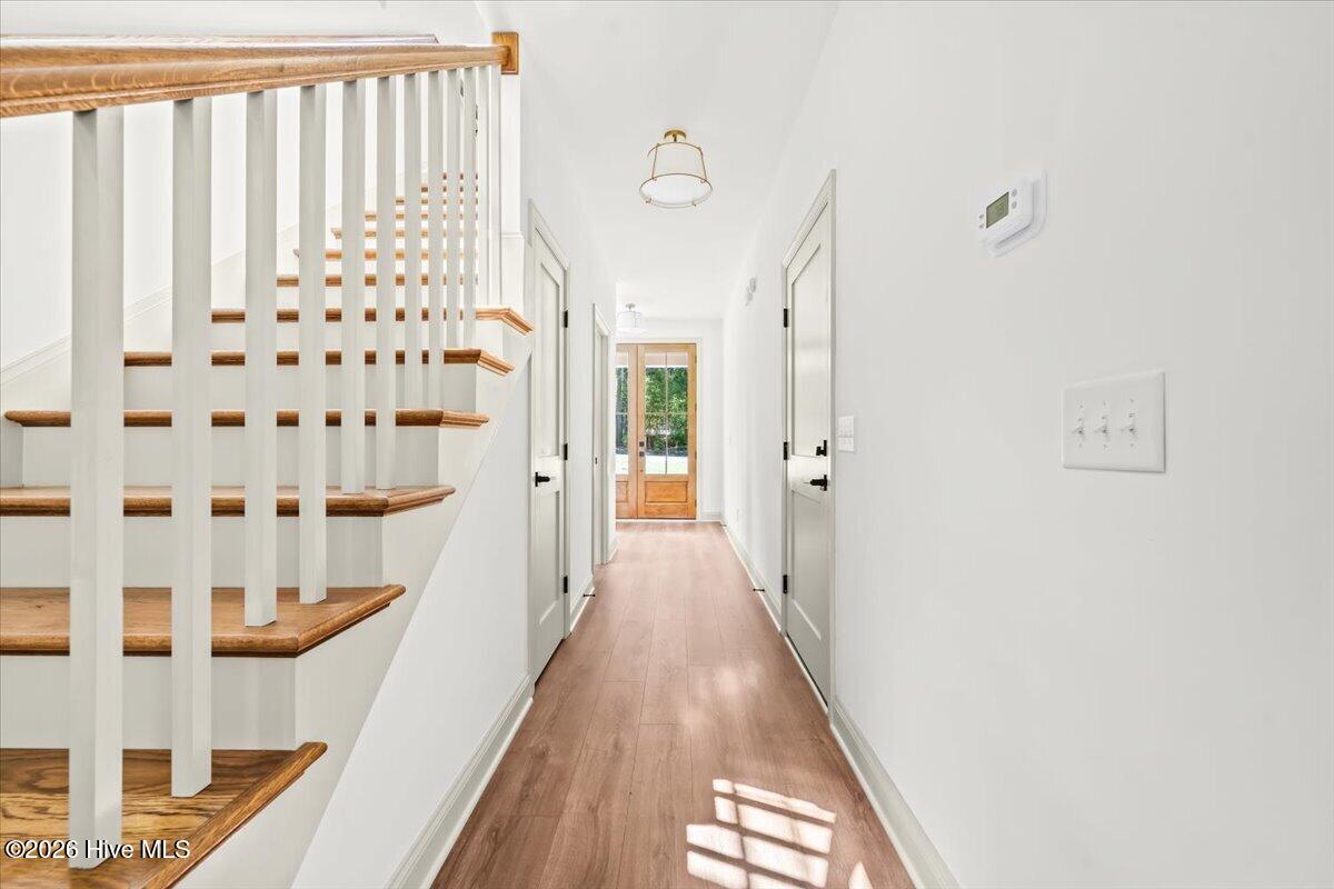 1395 N May Street Property Photo 10