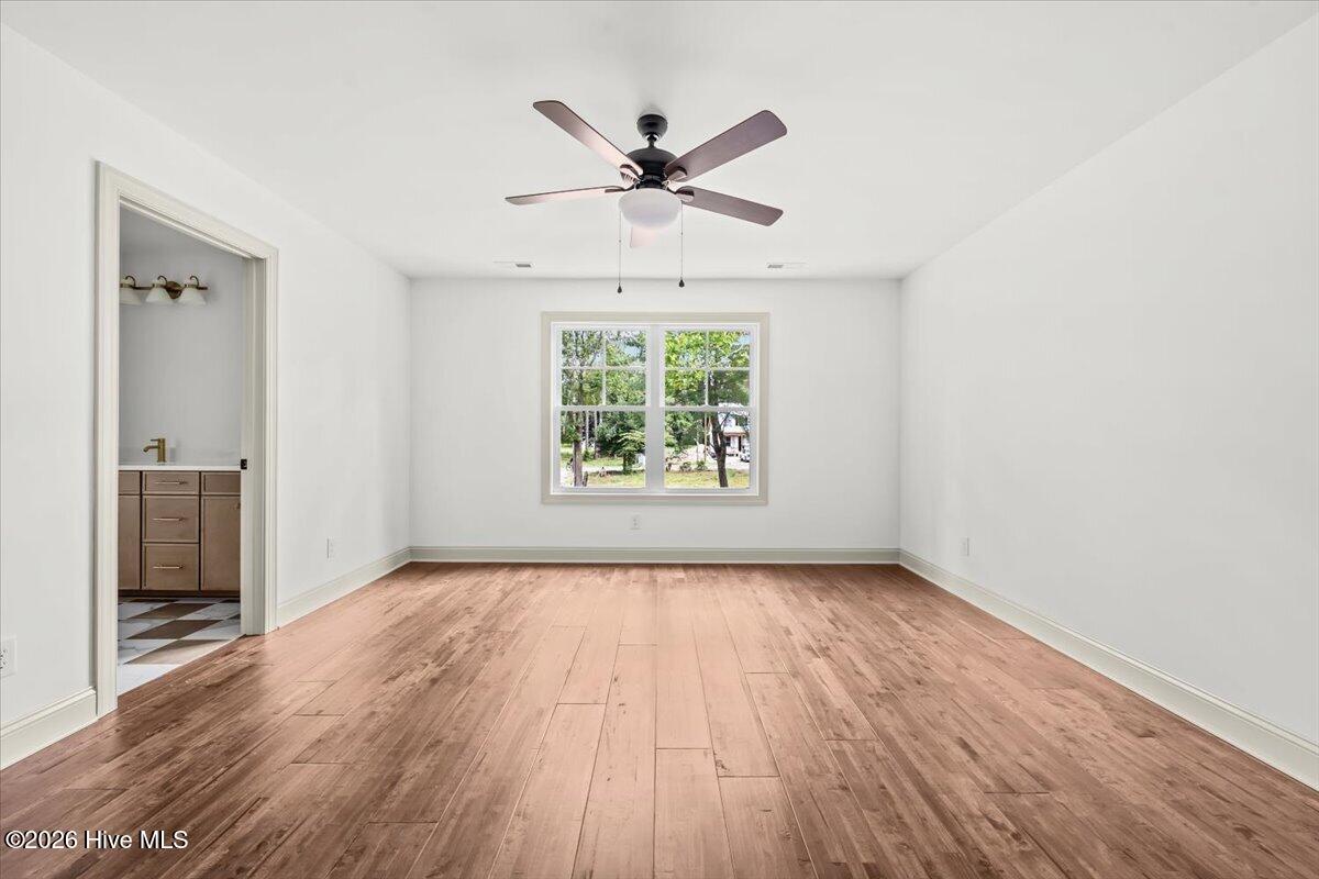 1395 N May Street Property Photo 41