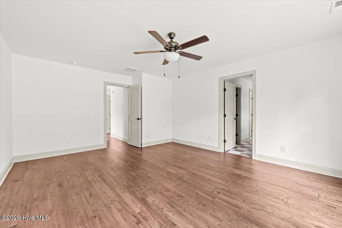 1395 N May Street Property Photo 43
