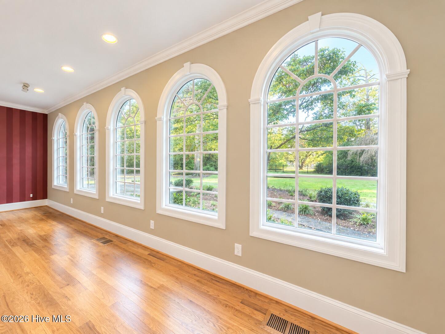 622 Lake Shore Drive Property Photo 18