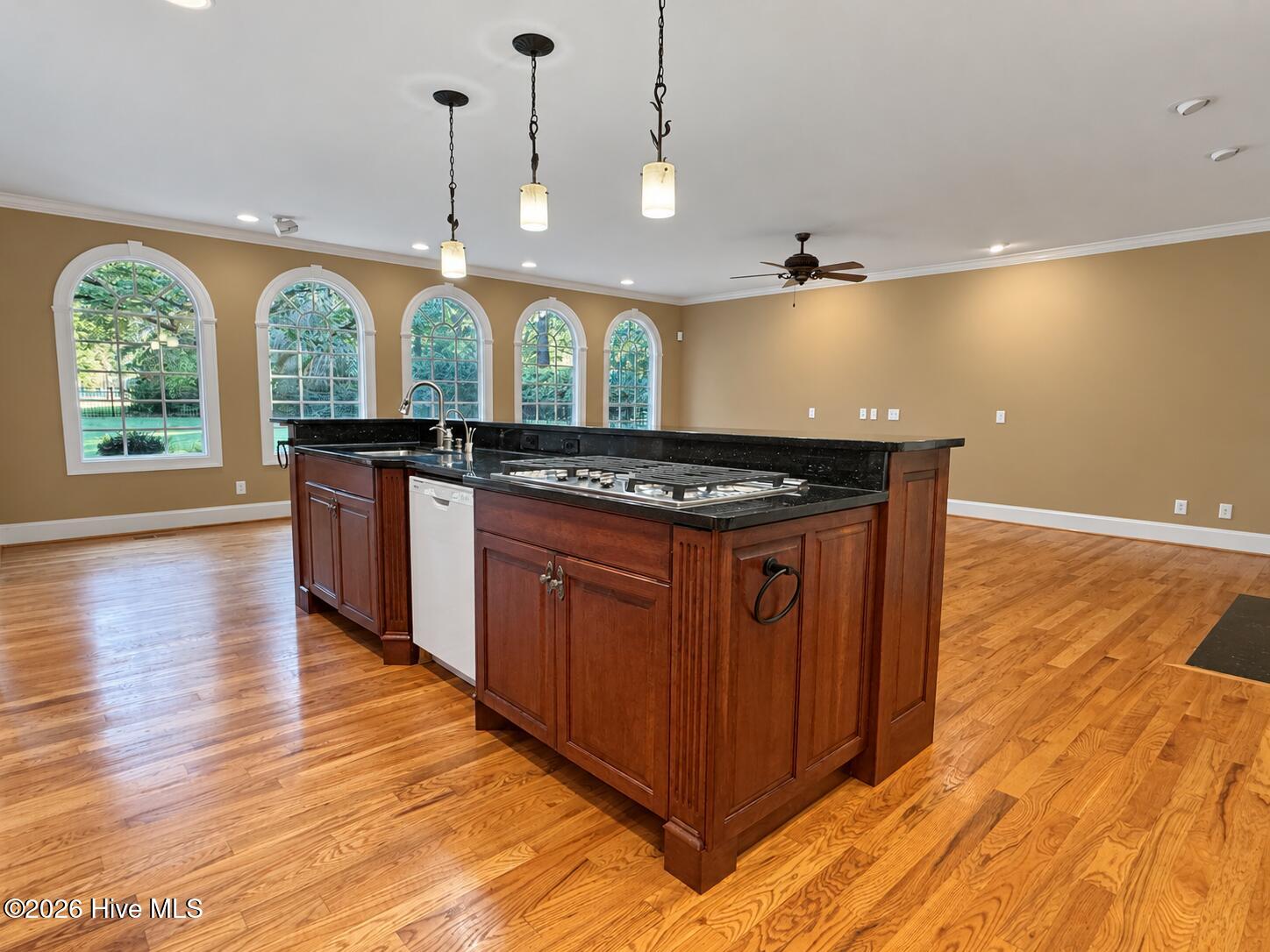 622 Lake Shore Drive Property Photo 21