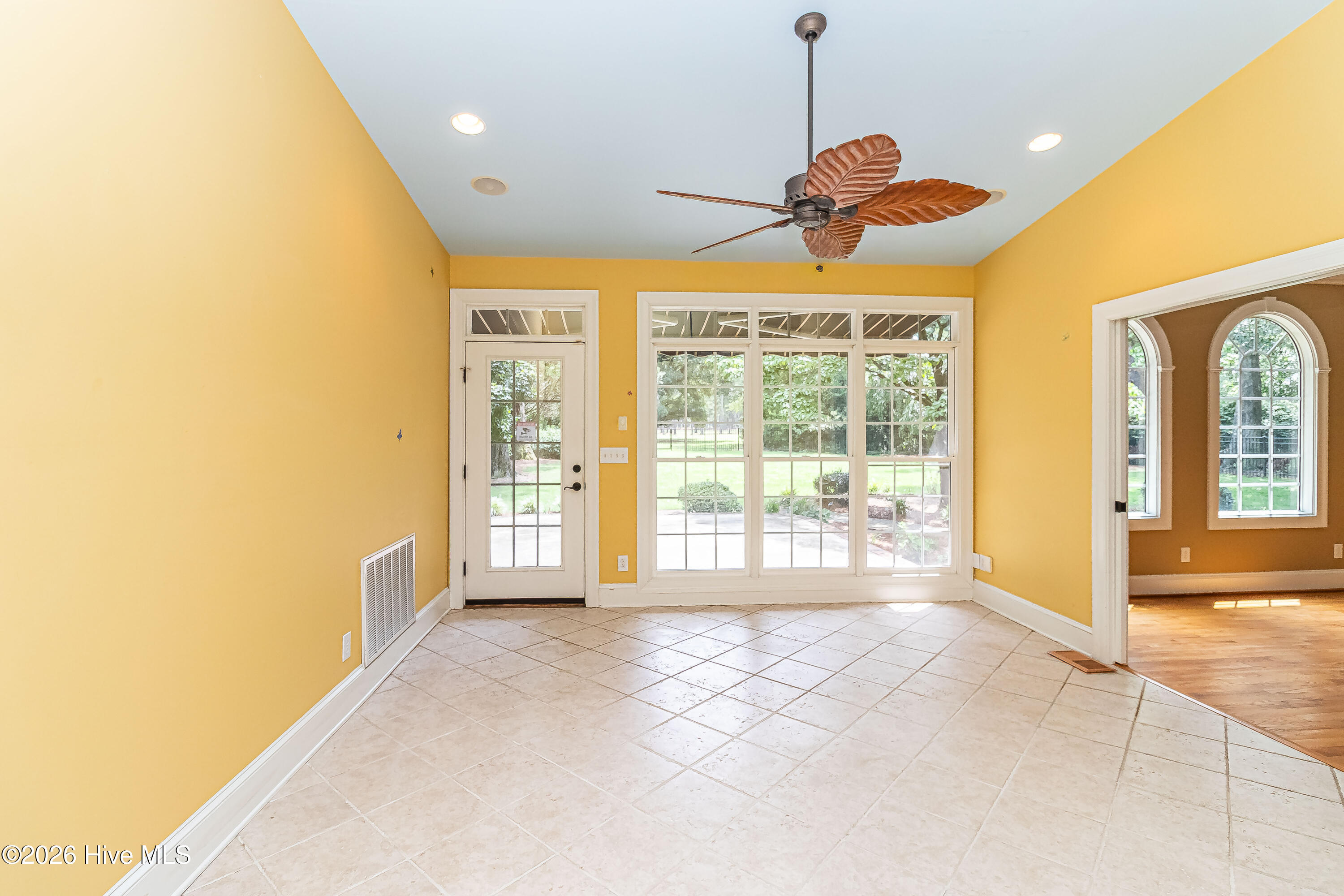 622 Lake Shore Drive Property Photo 45