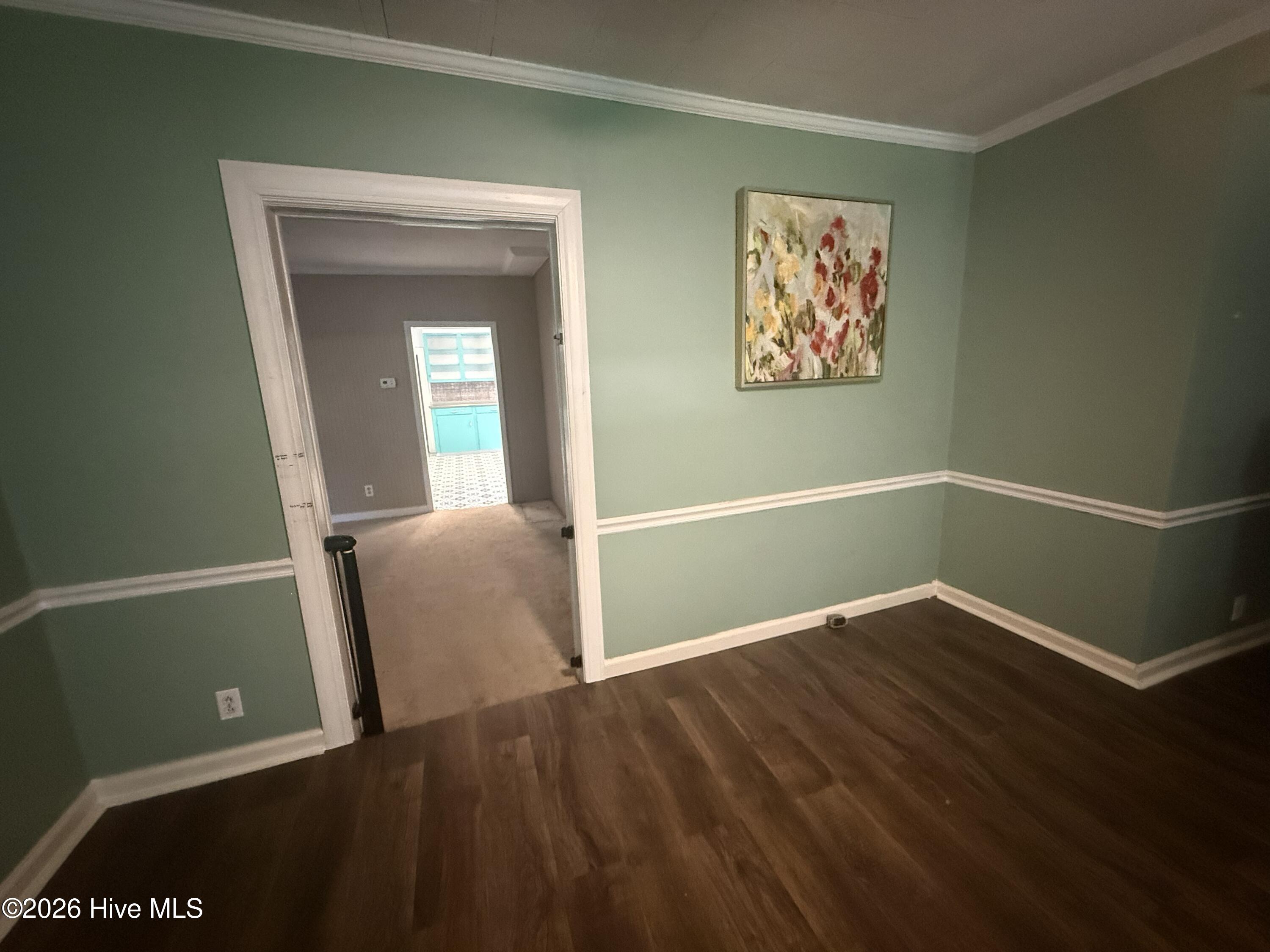 210 E Middle Street Property Photo 9