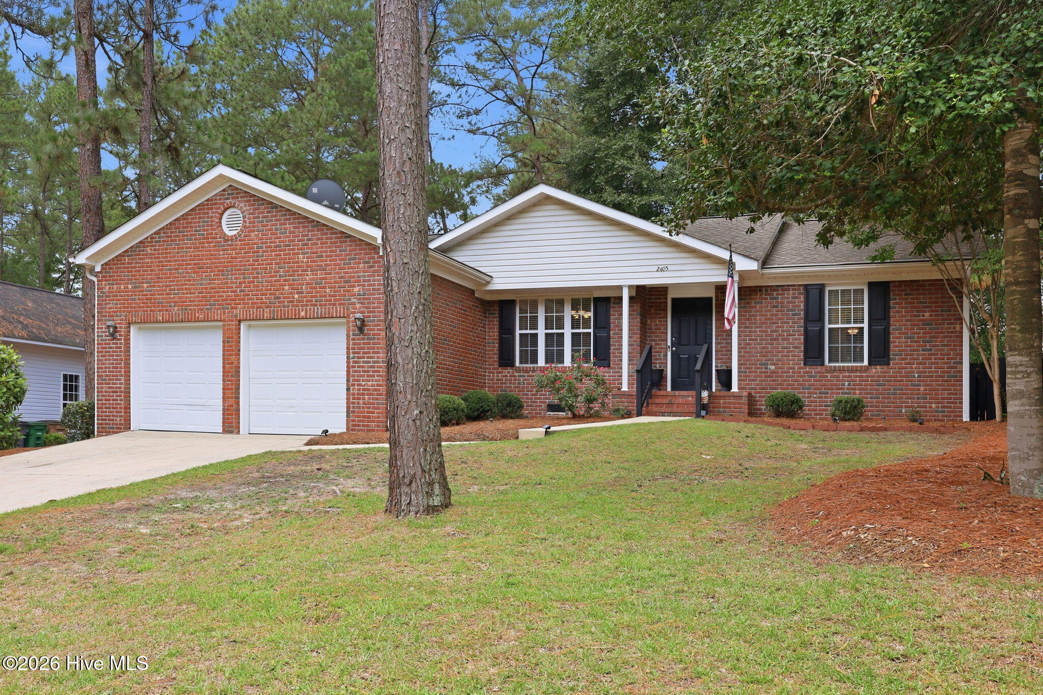 2405 Longleaf Drive W Property Photo 1