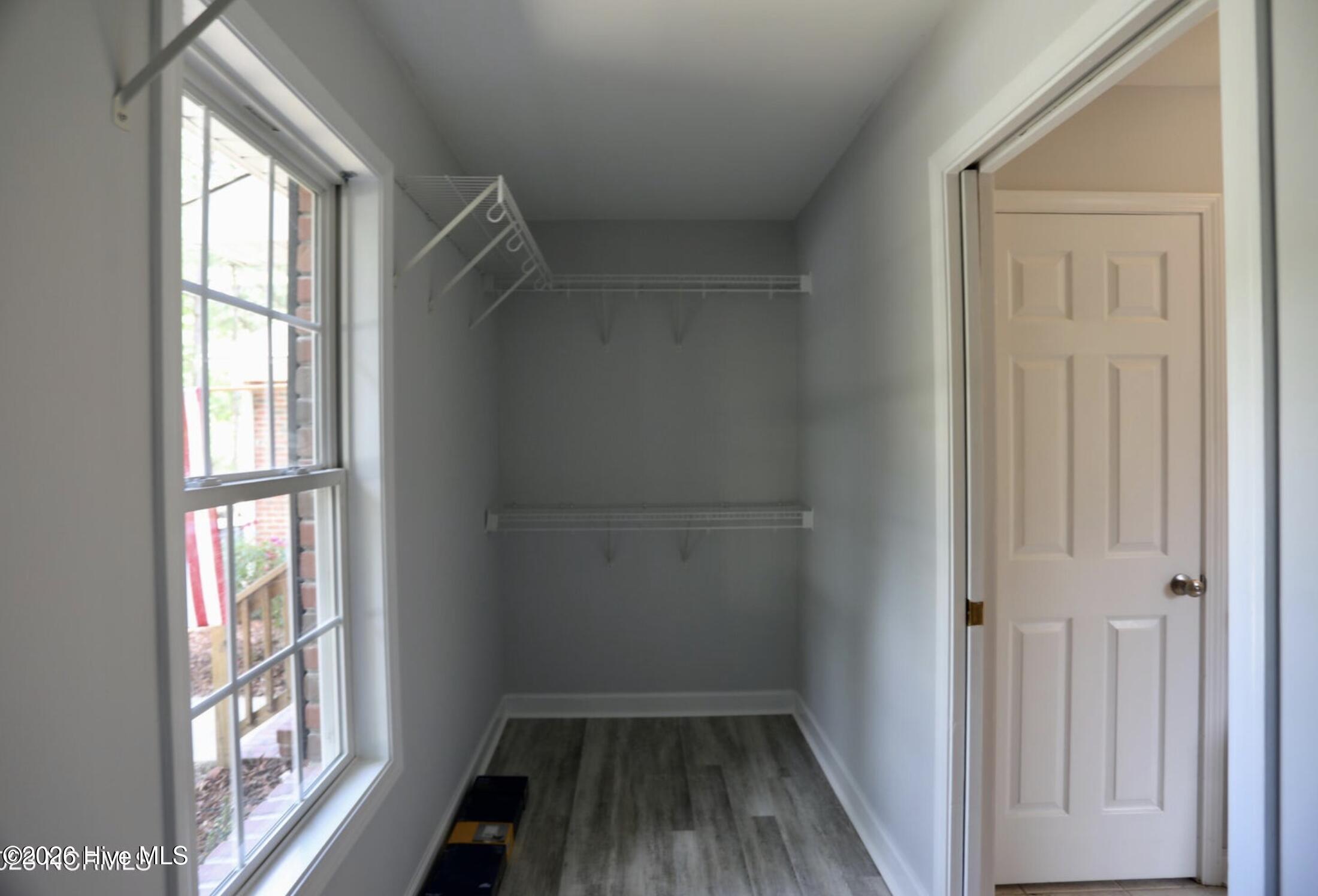 2405 Longleaf Drive W Property Photo 26