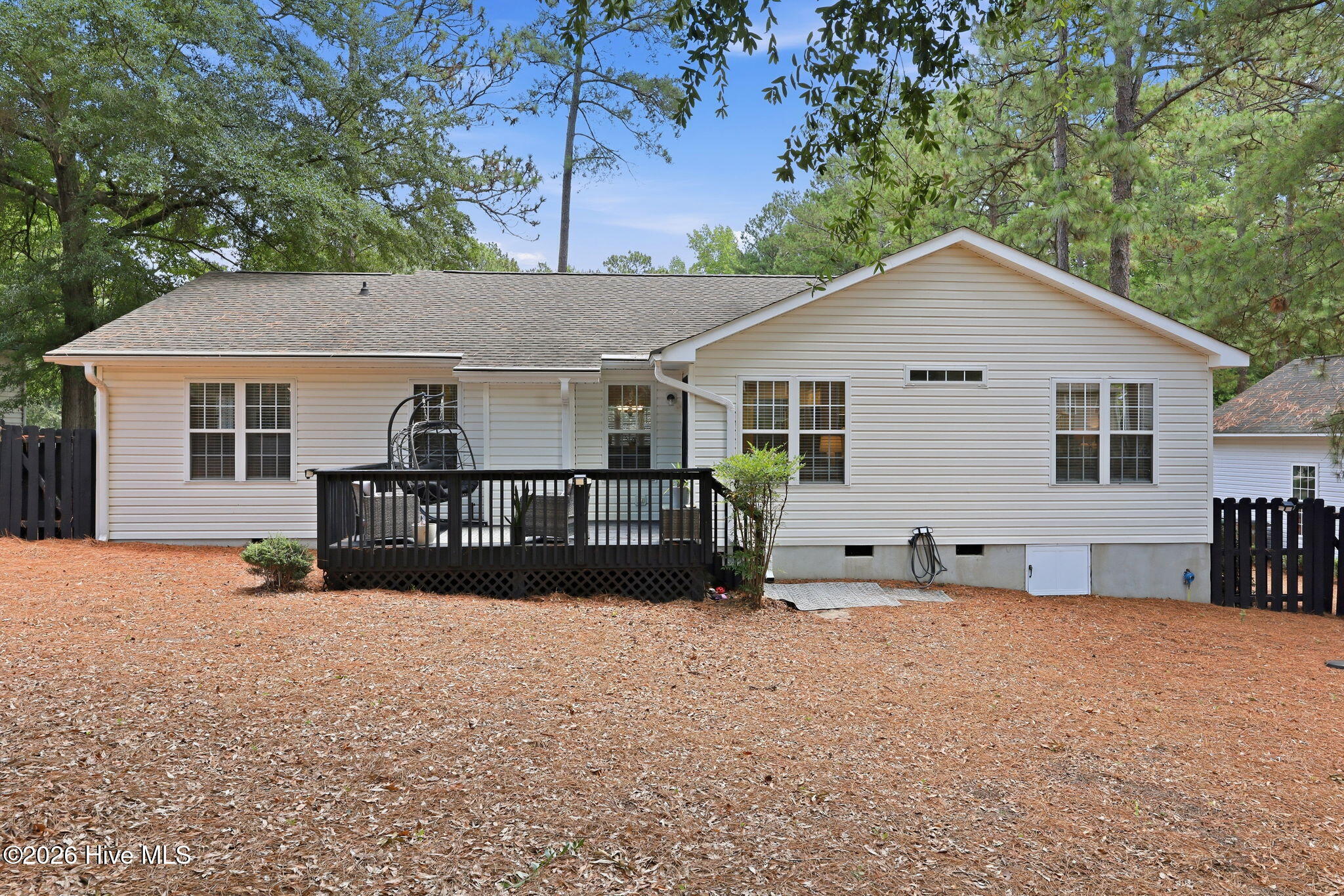 2405 Longleaf Drive W Property Photo 33
