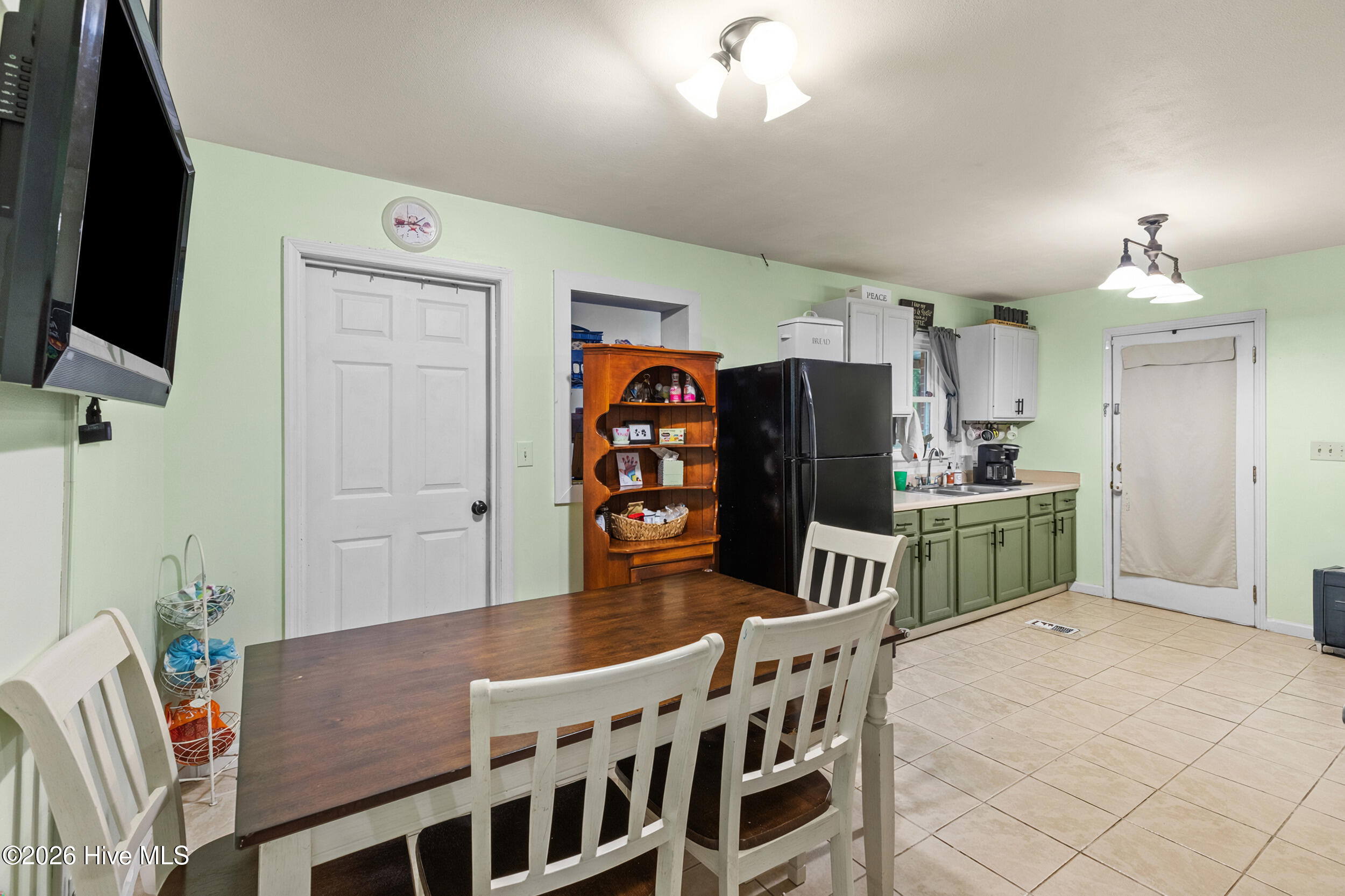 664 S Dixie Road Property Photo 17