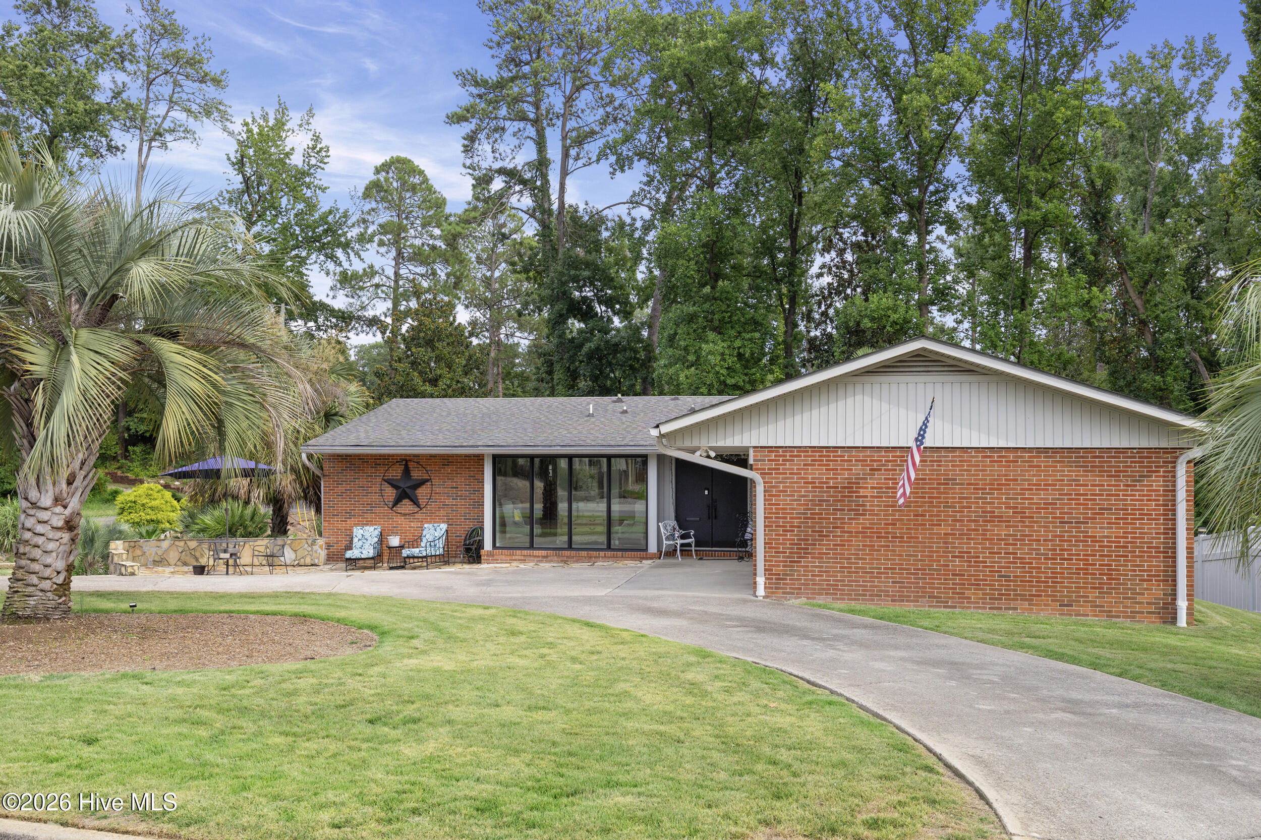 713 Brooks Drive Property Photo 3