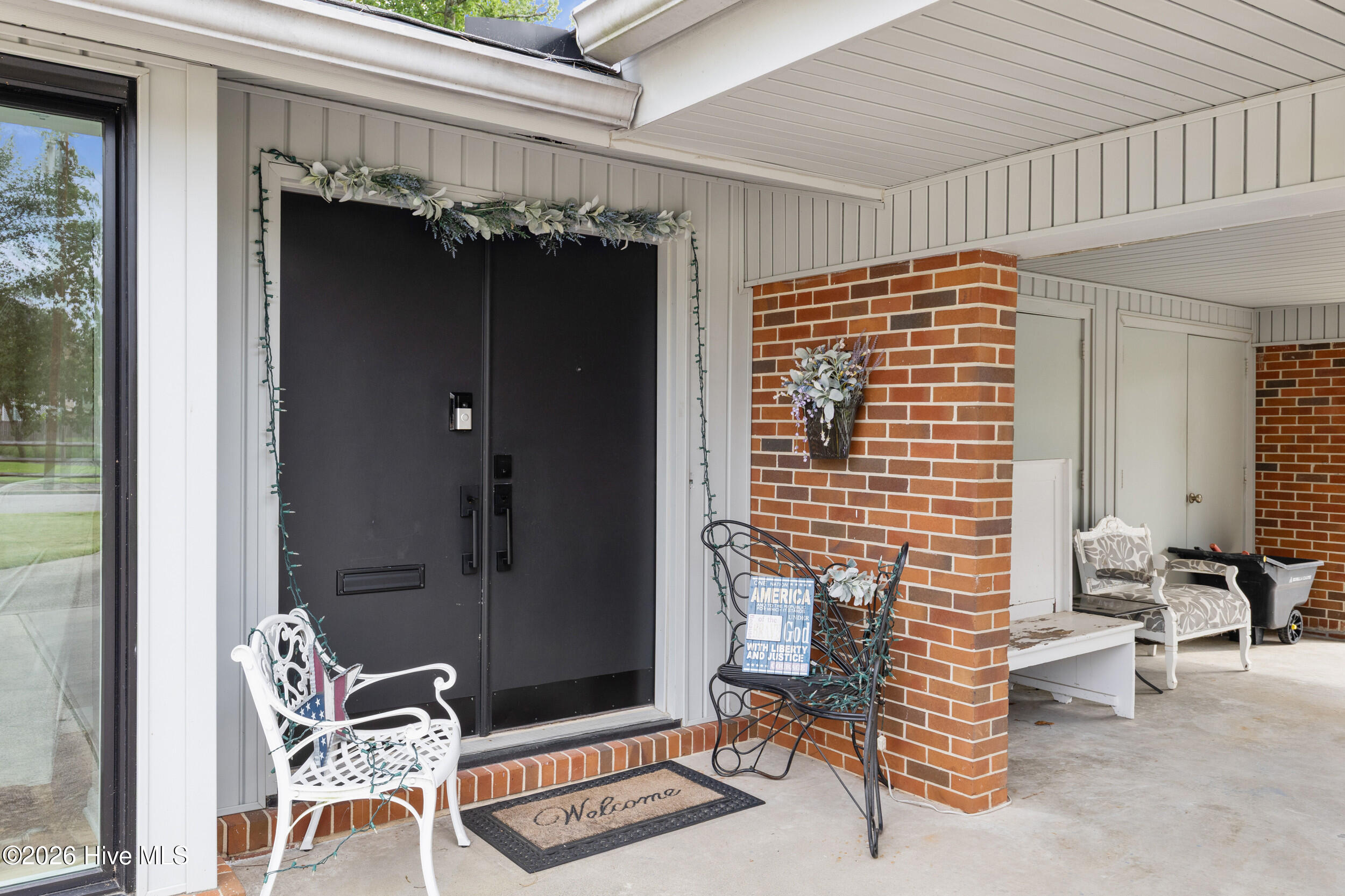 713 Brooks Drive Property Photo 4