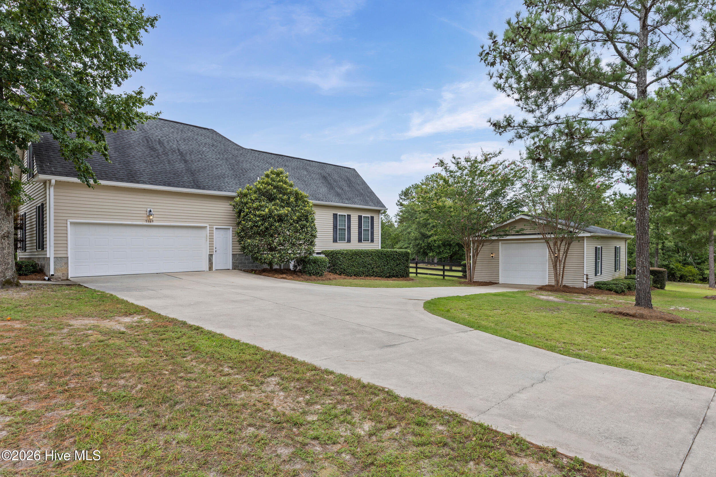7169 Goldview Drive Property Photo 4