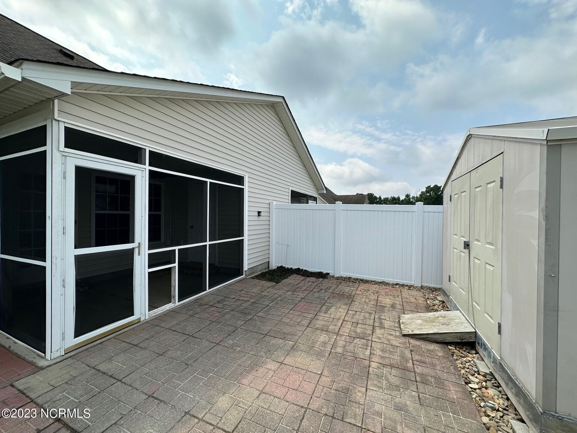 2533 Saddleback Drive B Property Photo 2