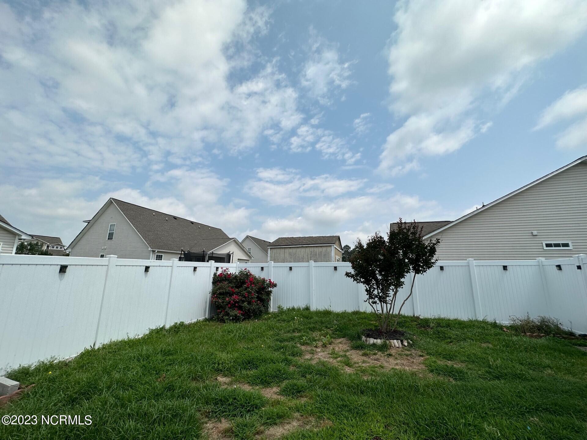 2533 Saddleback Drive B Property Photo 3