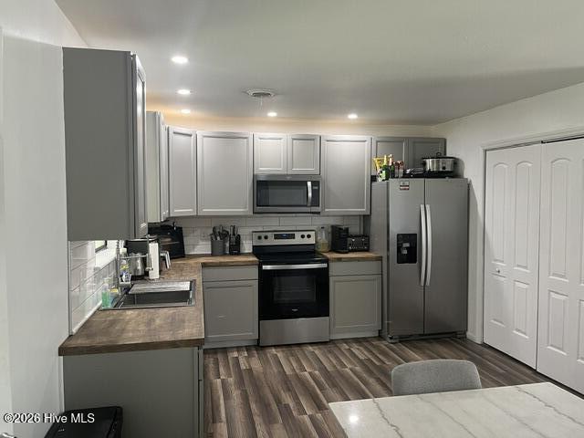 1312 Wolf Swamp Road Property Photo 5